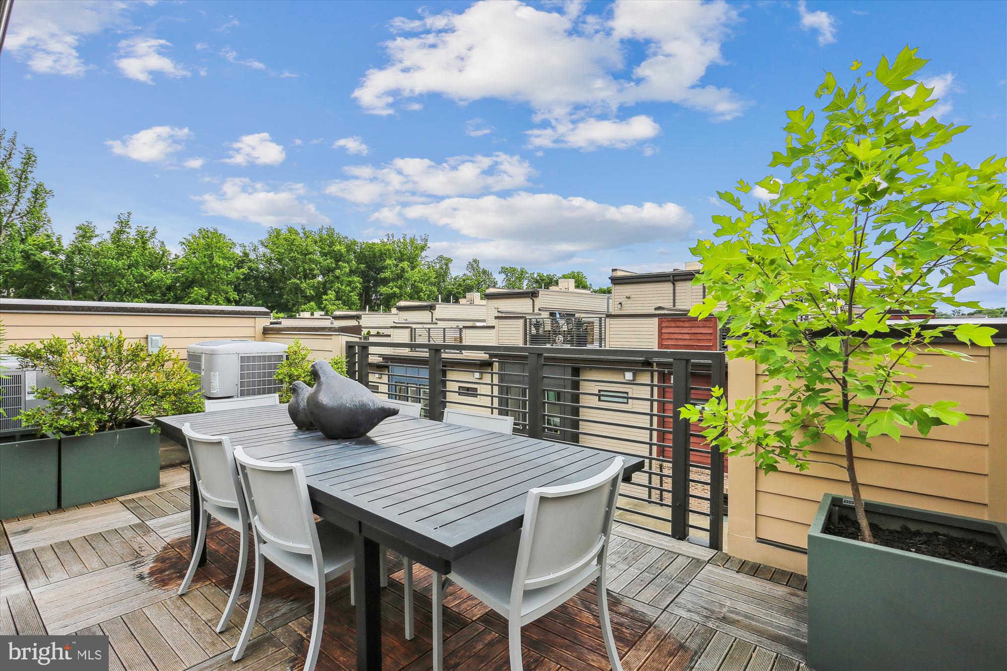 GROSVENOR HEIGHTS - Residential