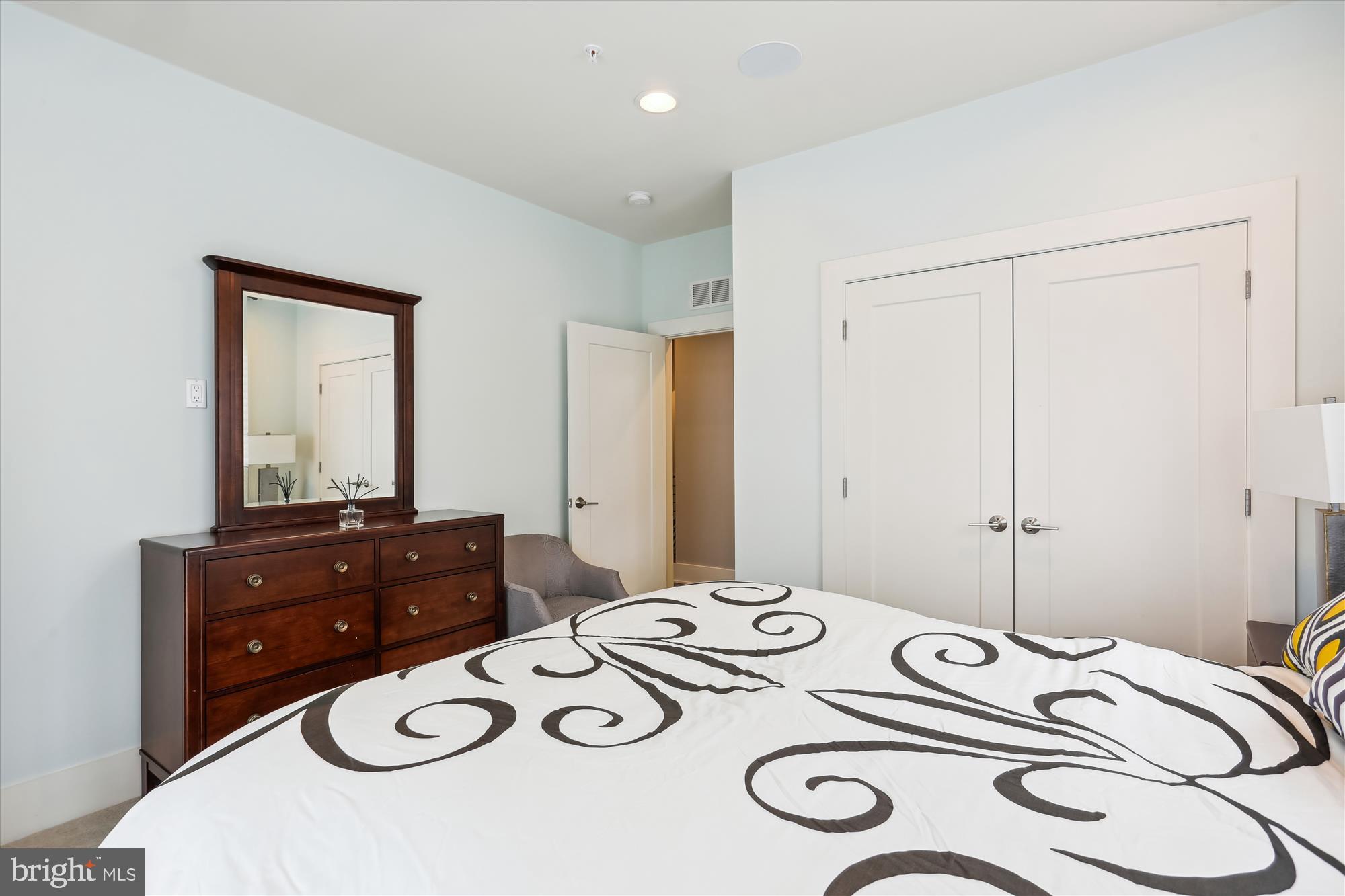 GROSVENOR HEIGHTS - Residential