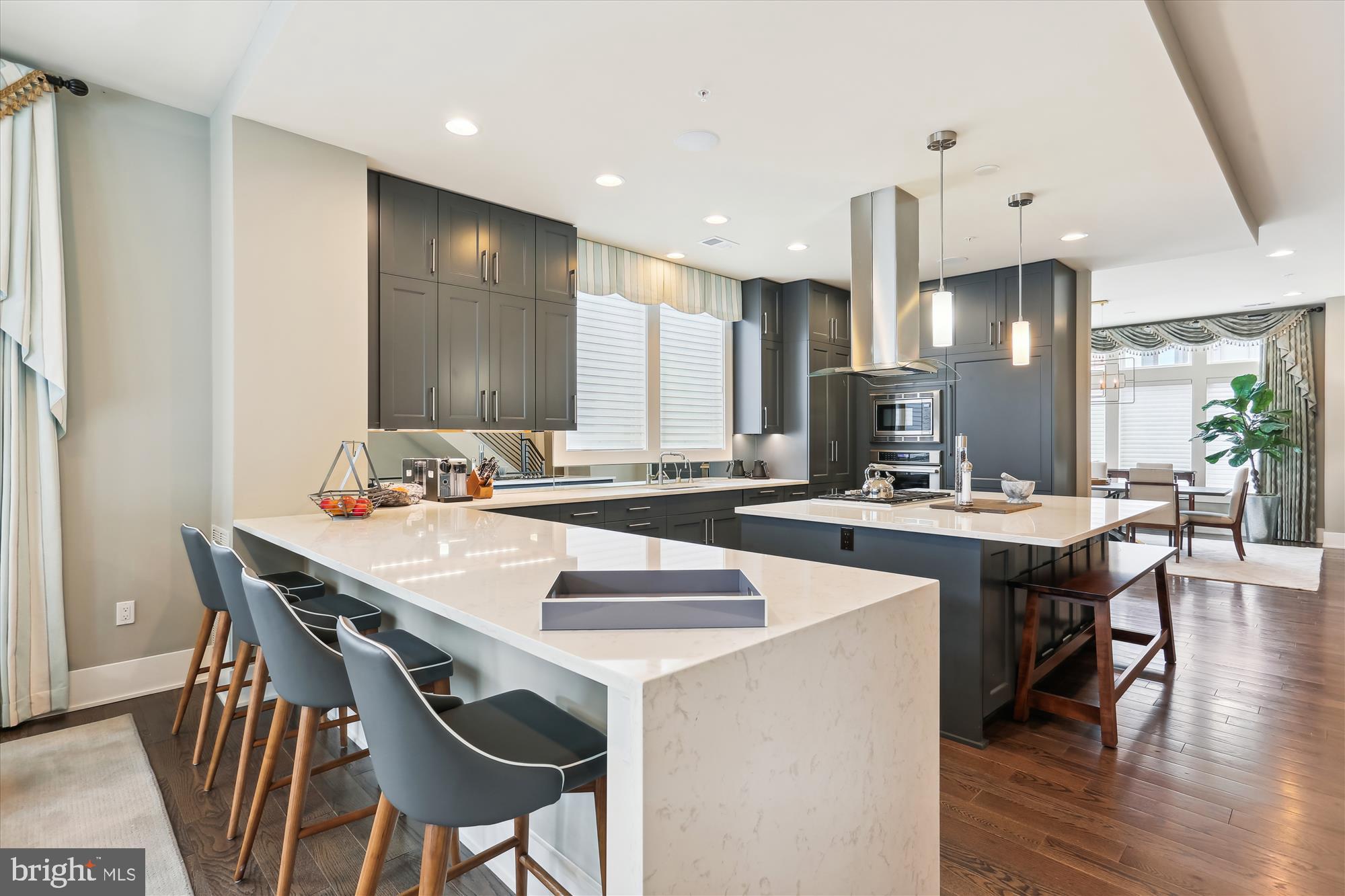 GROSVENOR HEIGHTS - Residential