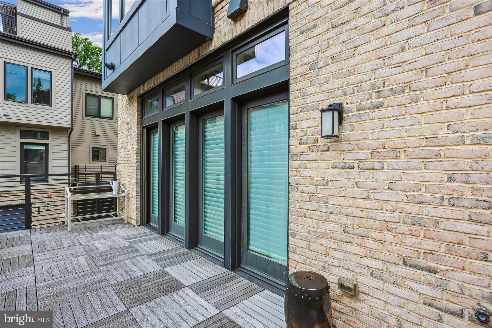 GROSVENOR HEIGHTS - Residential