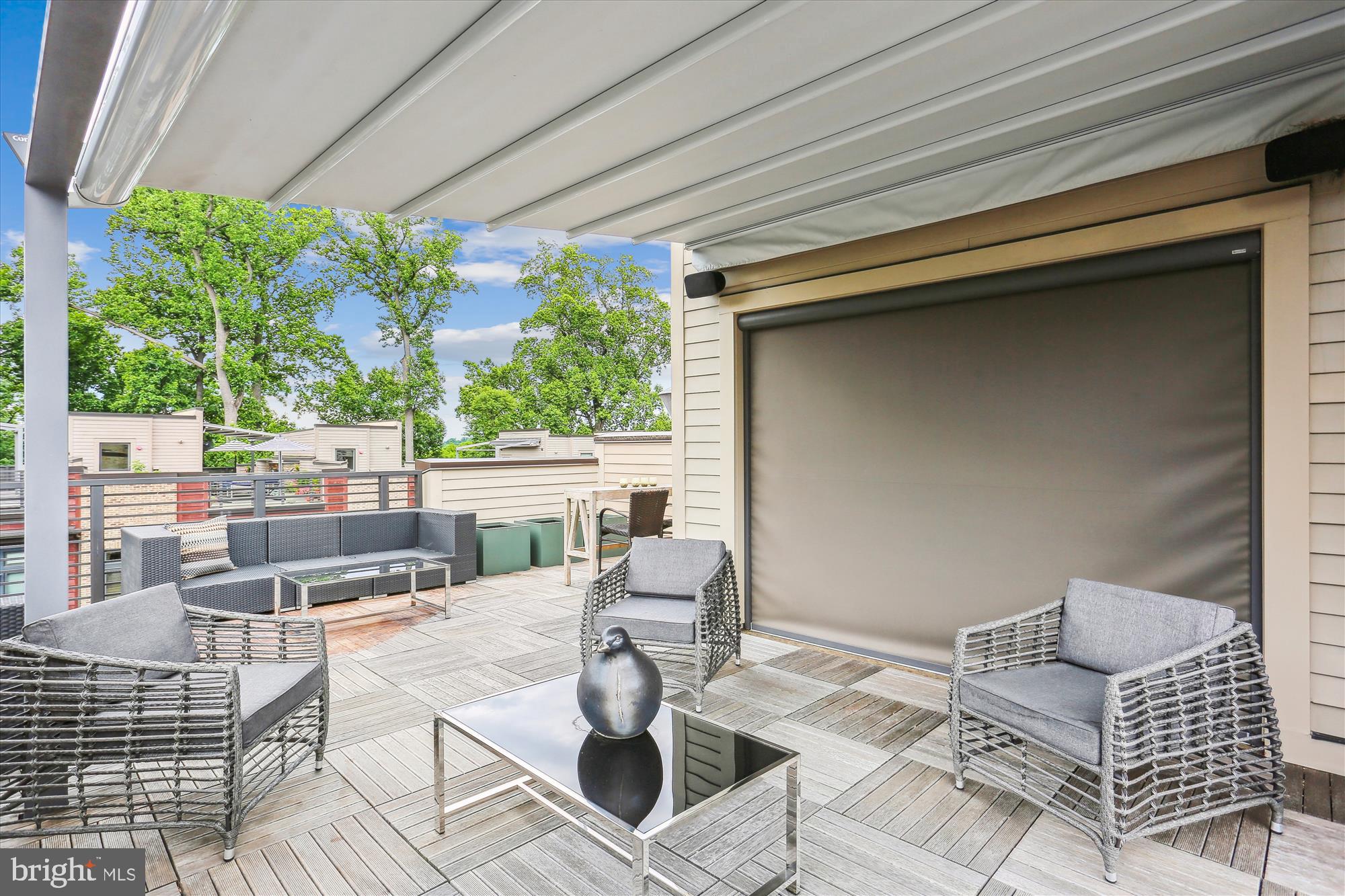 GROSVENOR HEIGHTS - Residential