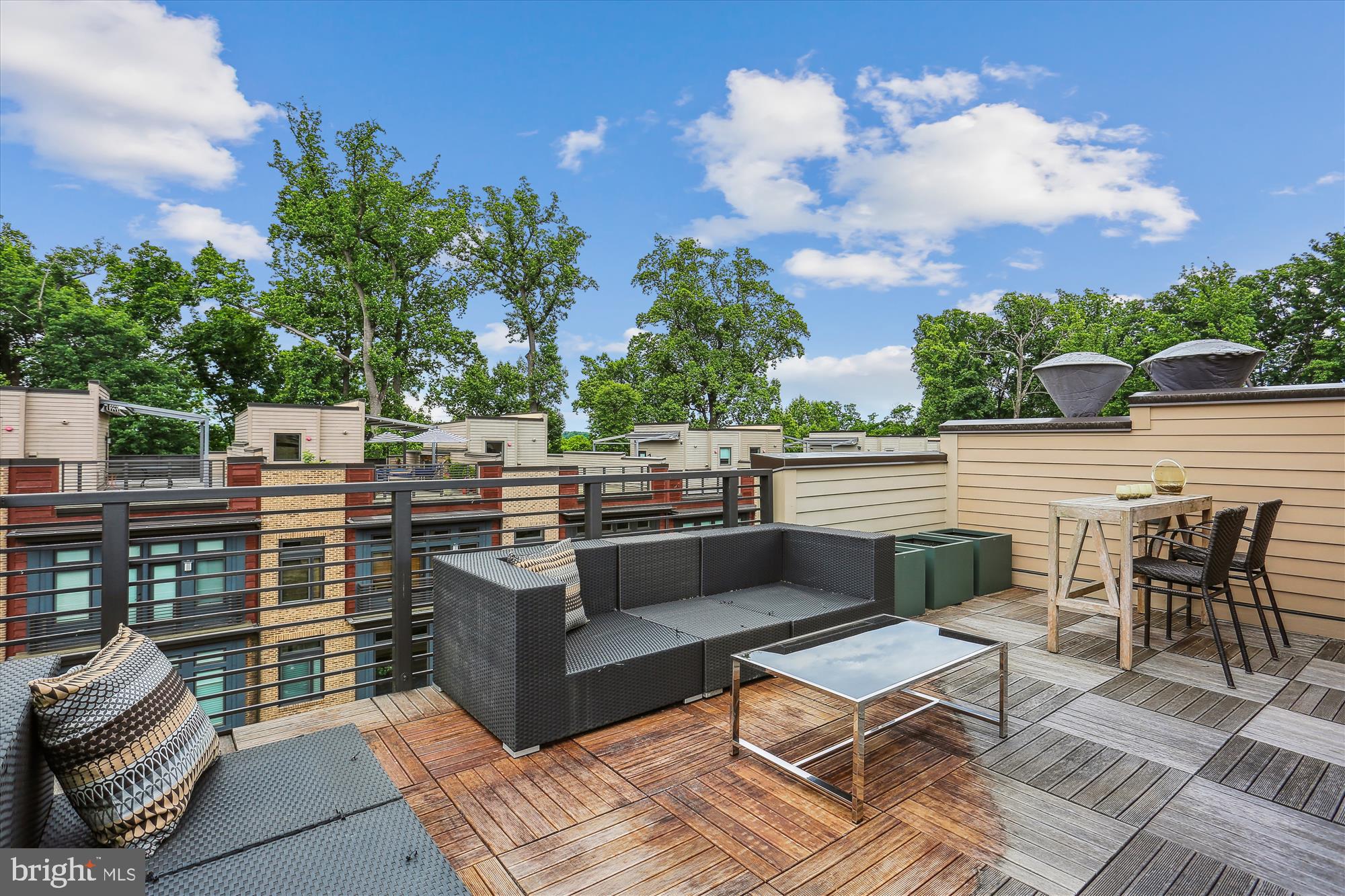 GROSVENOR HEIGHTS - Residential