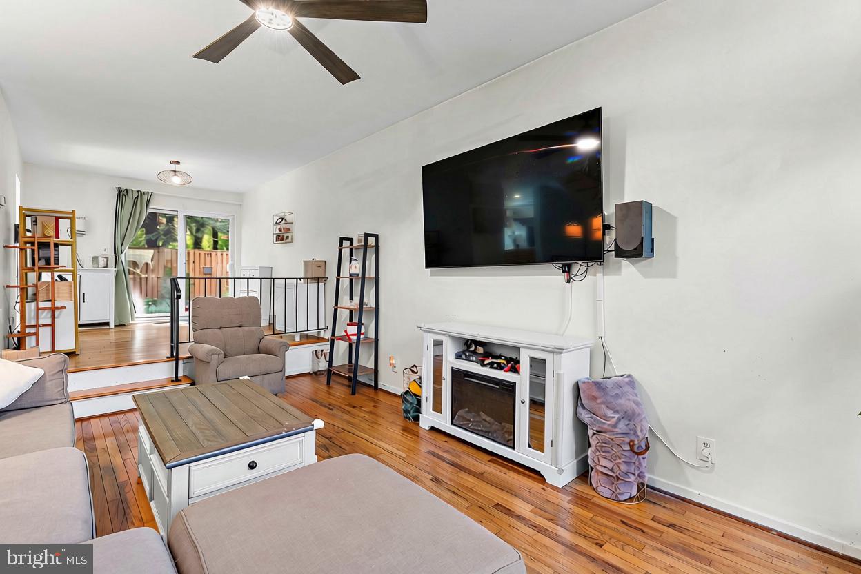 10384 MAY WIND COURT