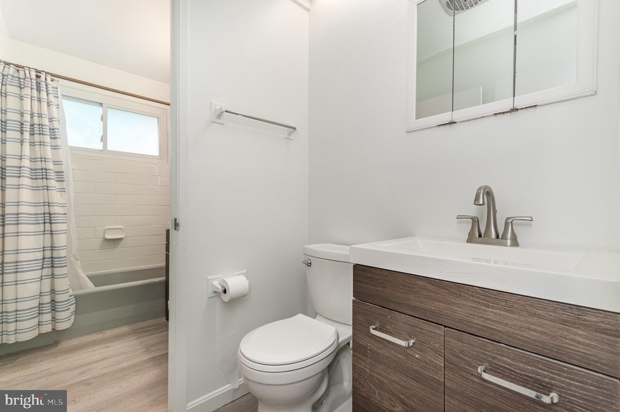 ROSE HILL FARMS - Residential Lease