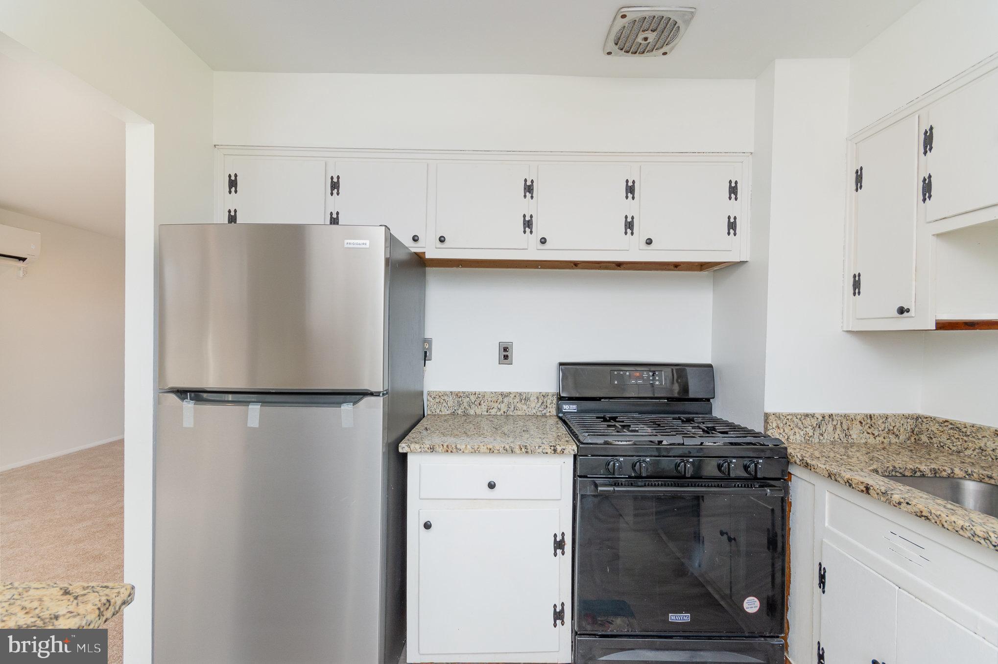 ROSE HILL FARMS - Residential Lease