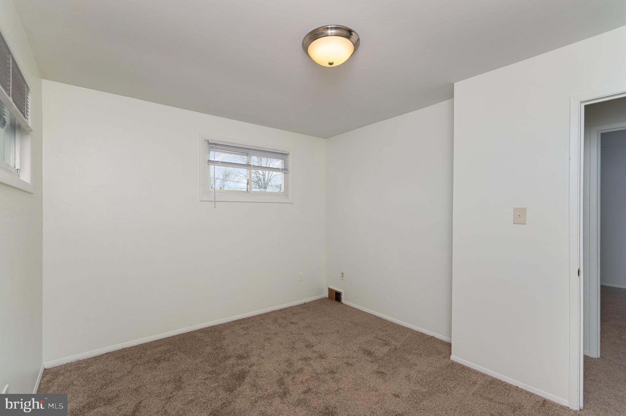 ROSE HILL FARMS - Residential Lease