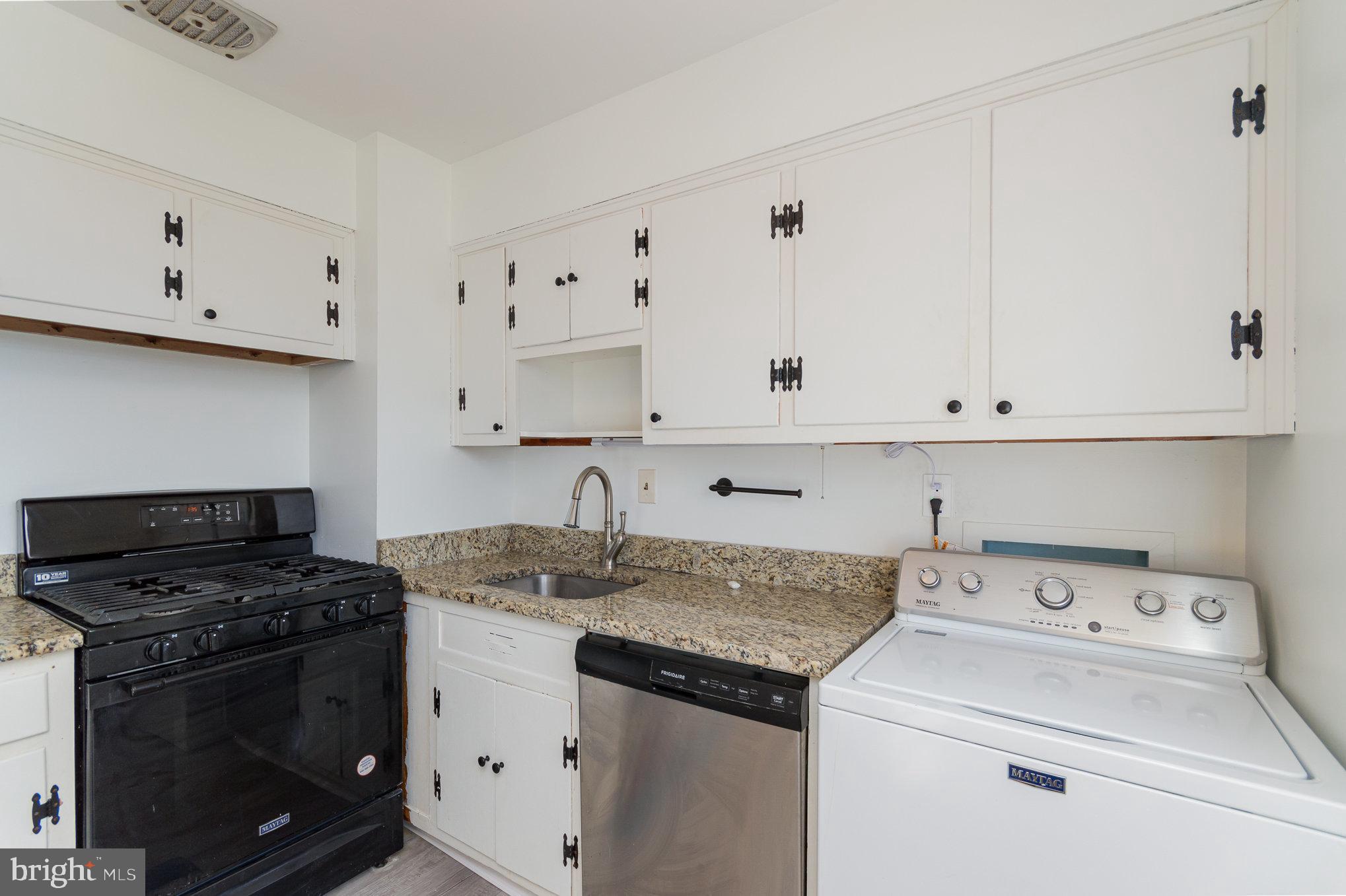 ROSE HILL FARMS - Residential Lease