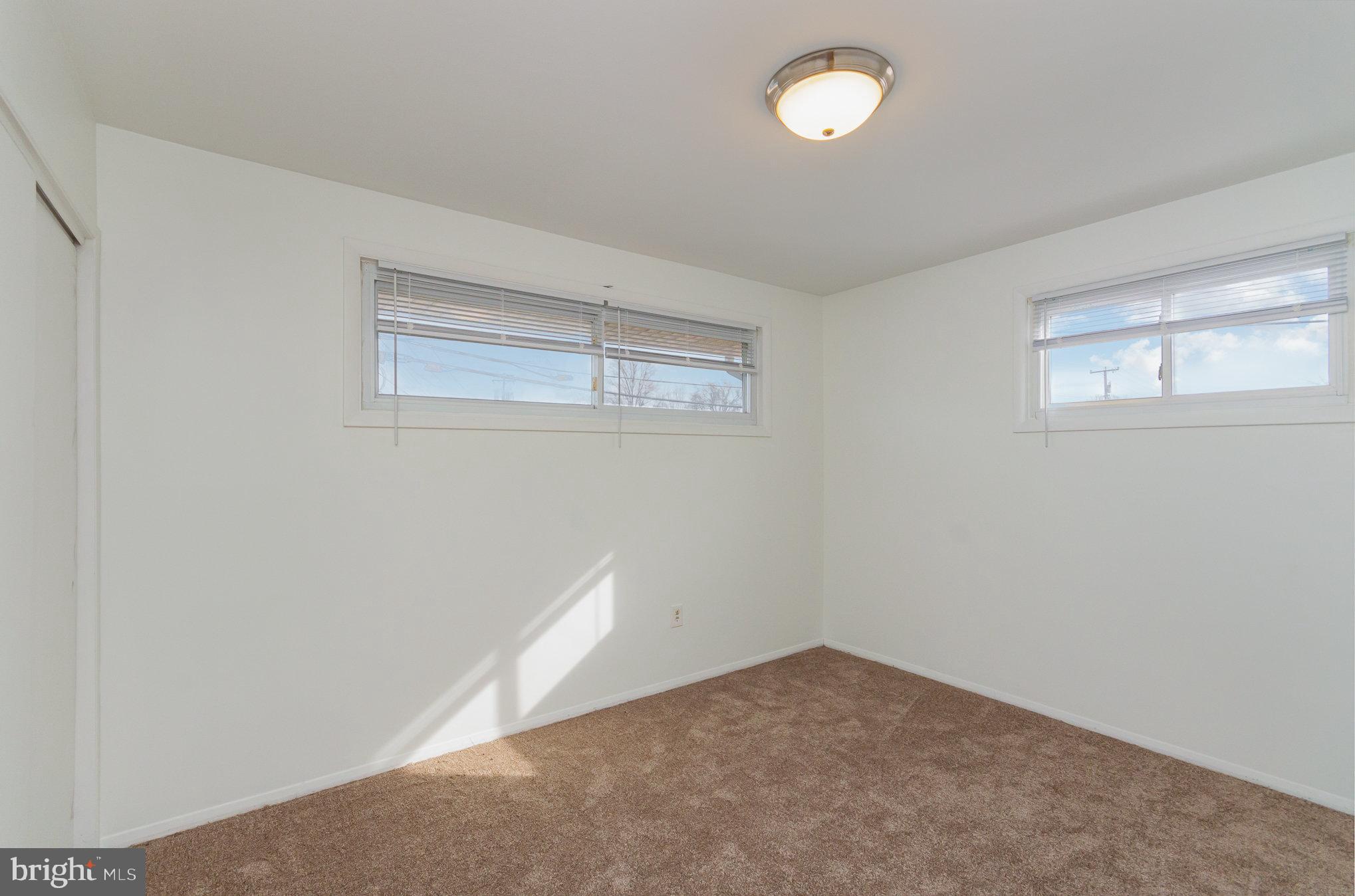 ROSE HILL FARMS - Residential Lease