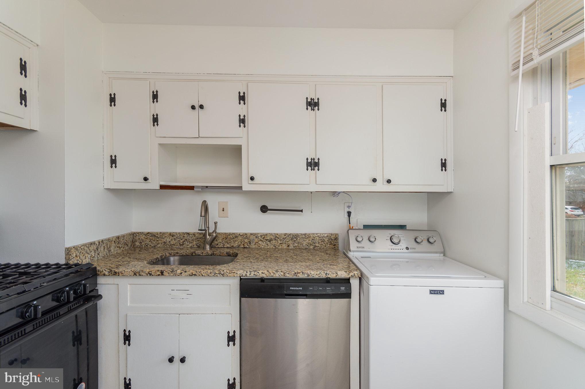 ROSE HILL FARMS - Residential Lease