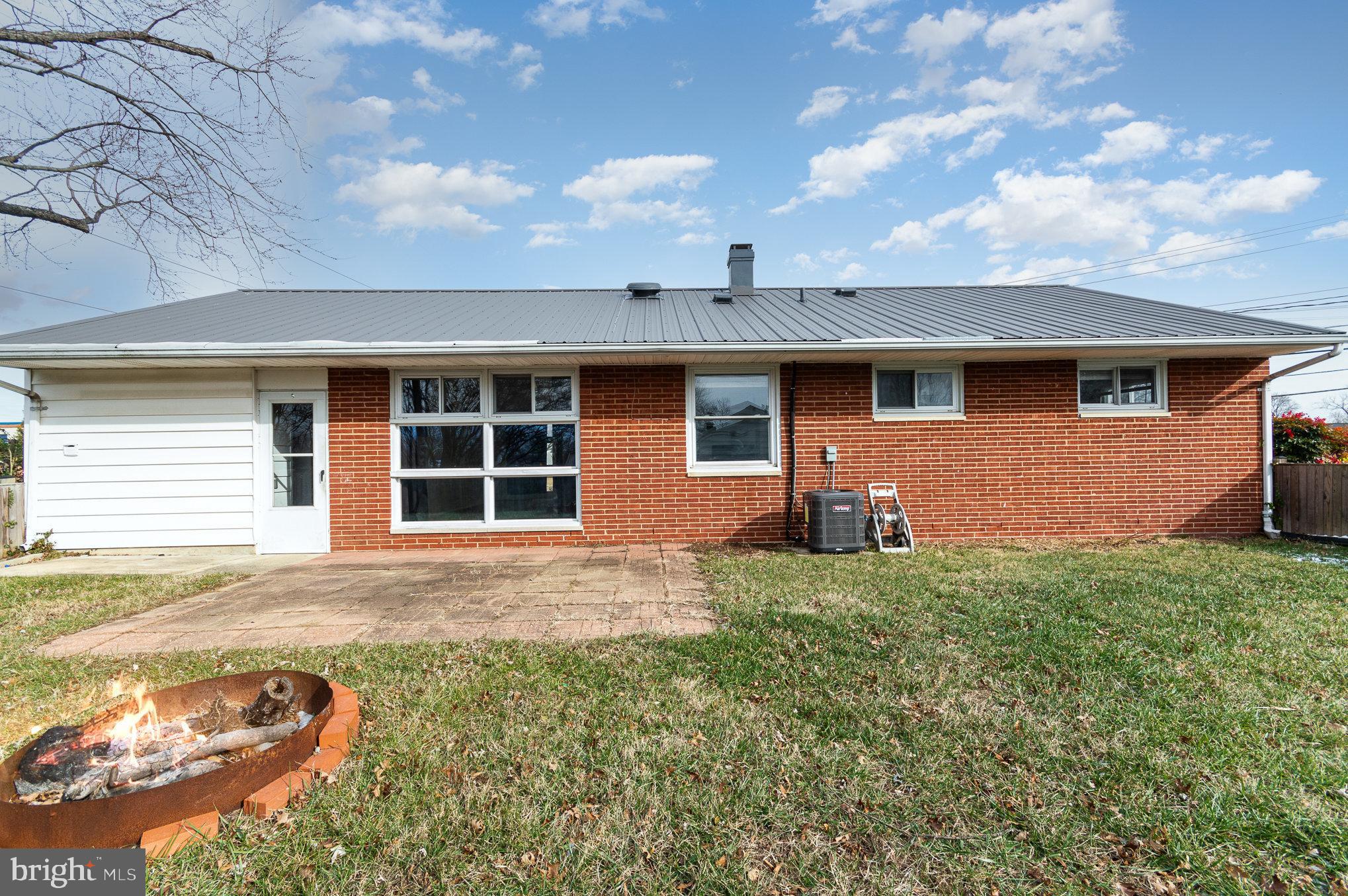 ROSE HILL FARMS - Residential Lease