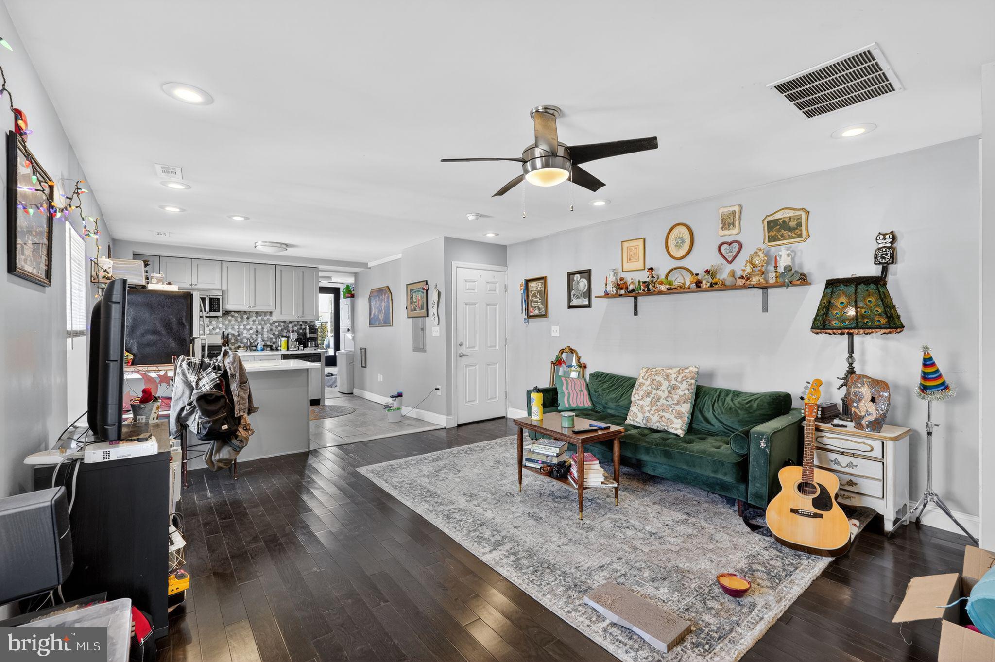 PASSYUNK SQUARE - Commercial Sale