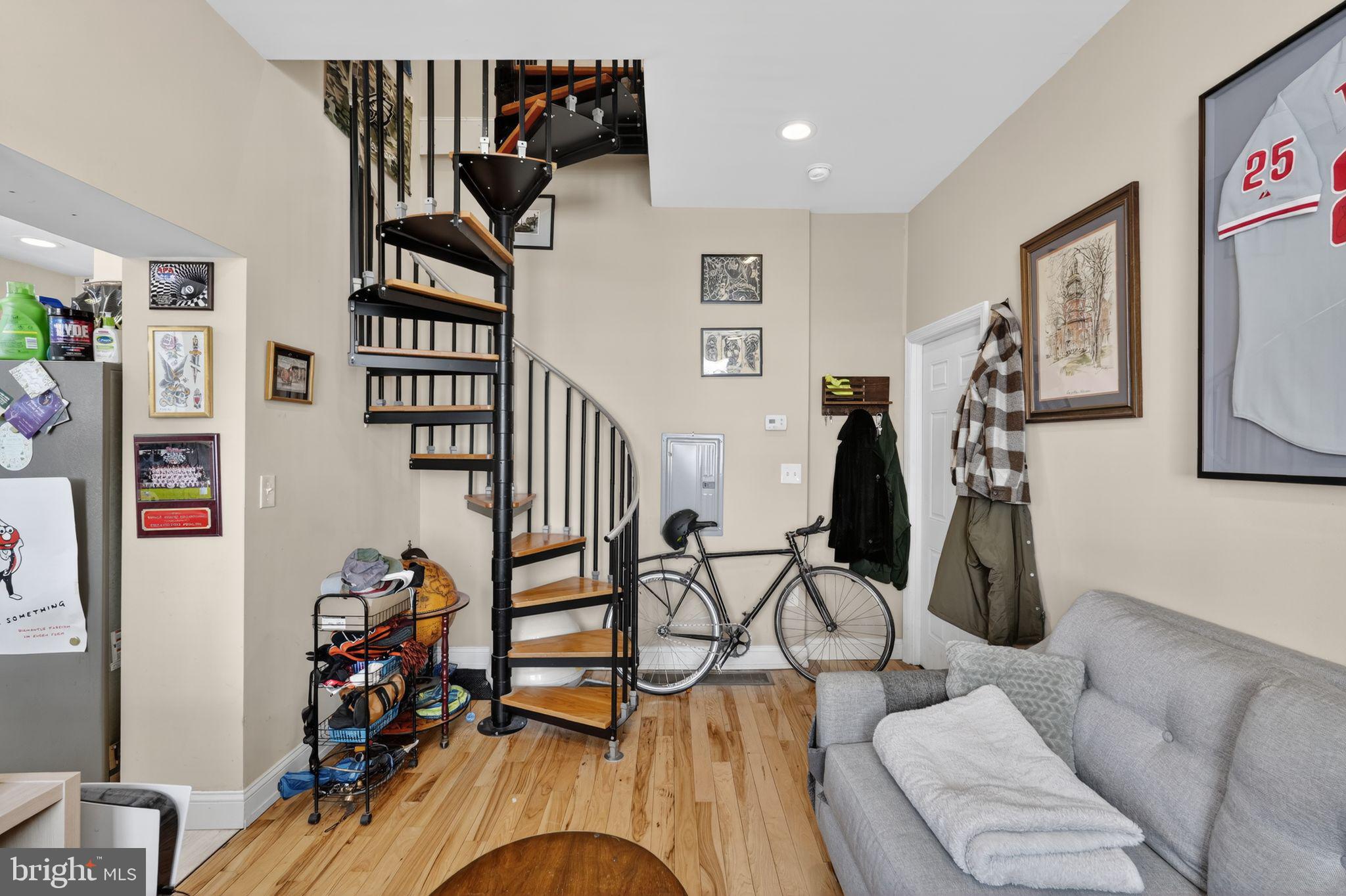 PASSYUNK SQUARE - Commercial Sale