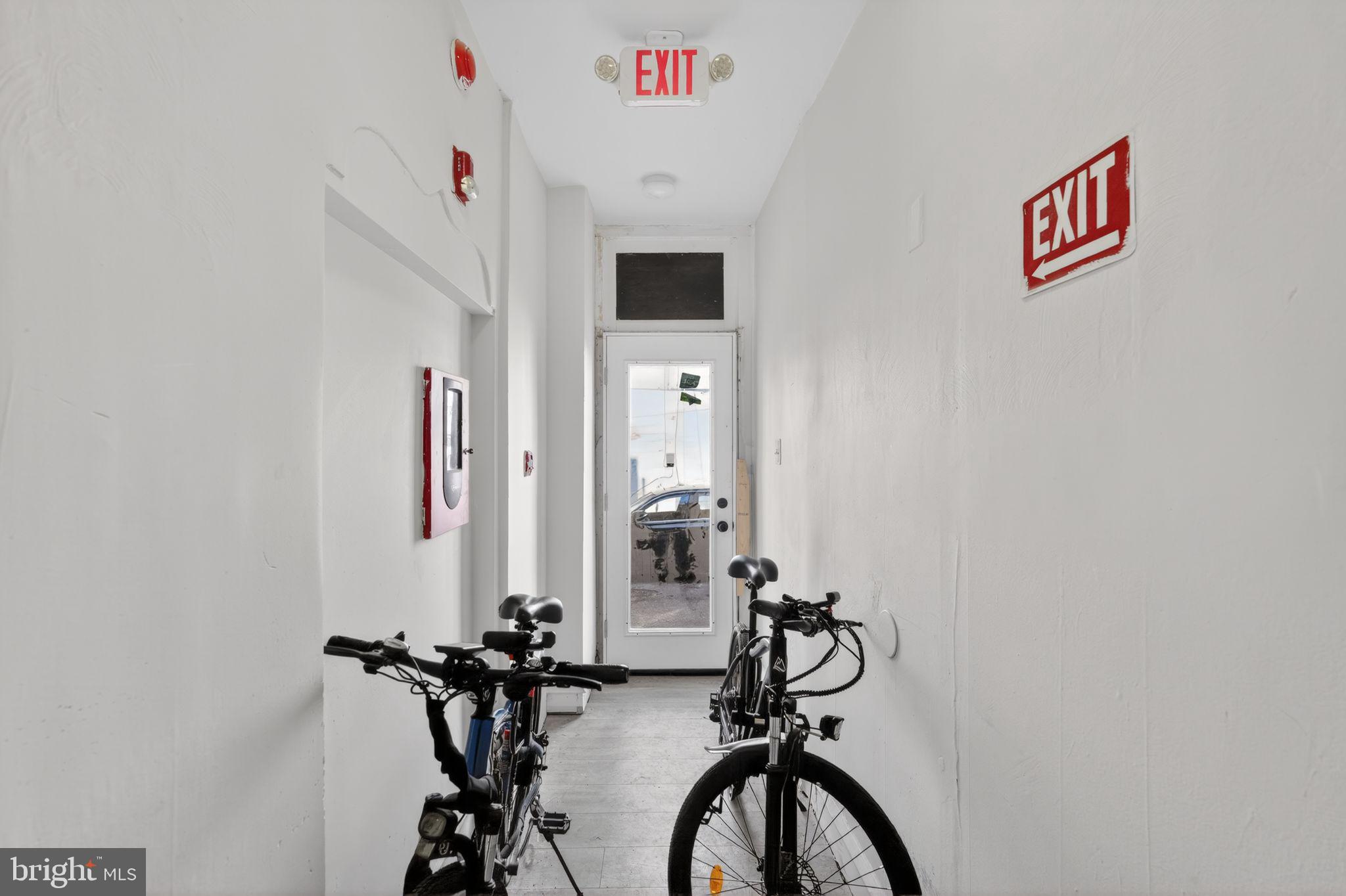 PASSYUNK SQUARE - Commercial Sale