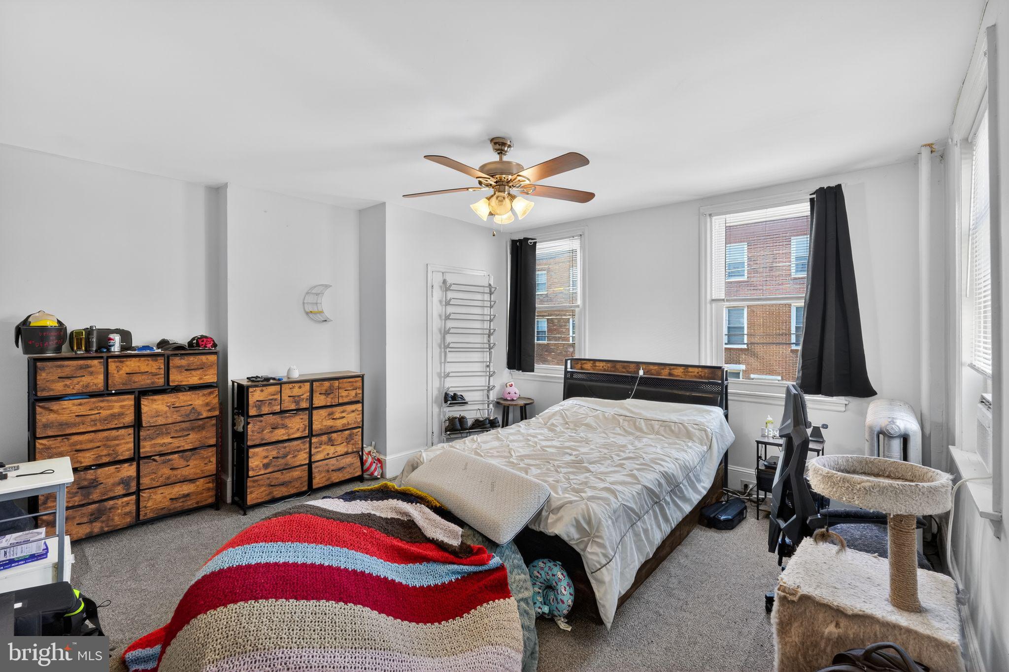 PASSYUNK SQUARE - Commercial Sale