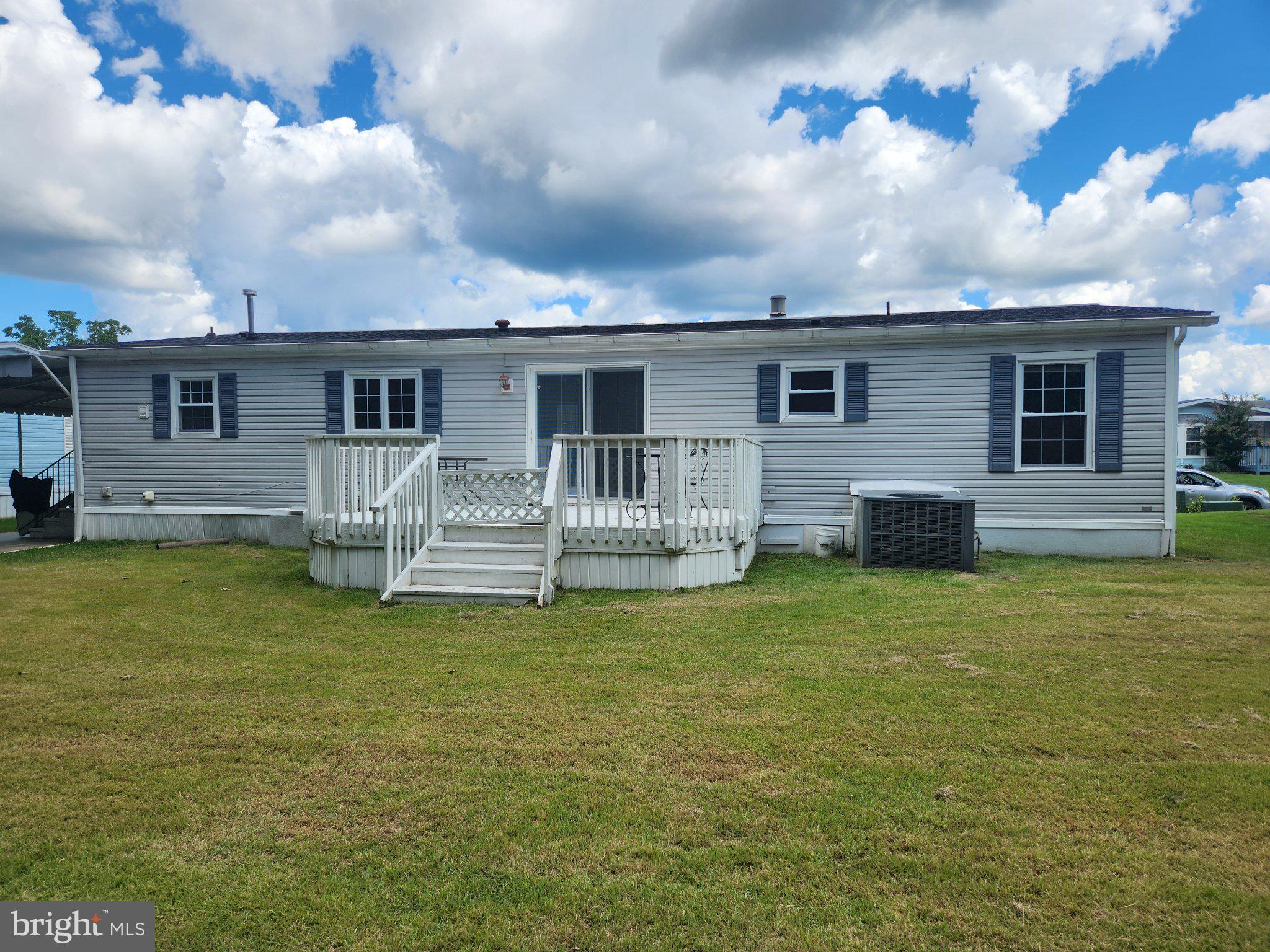 279 MAYFLOWER DRIVE