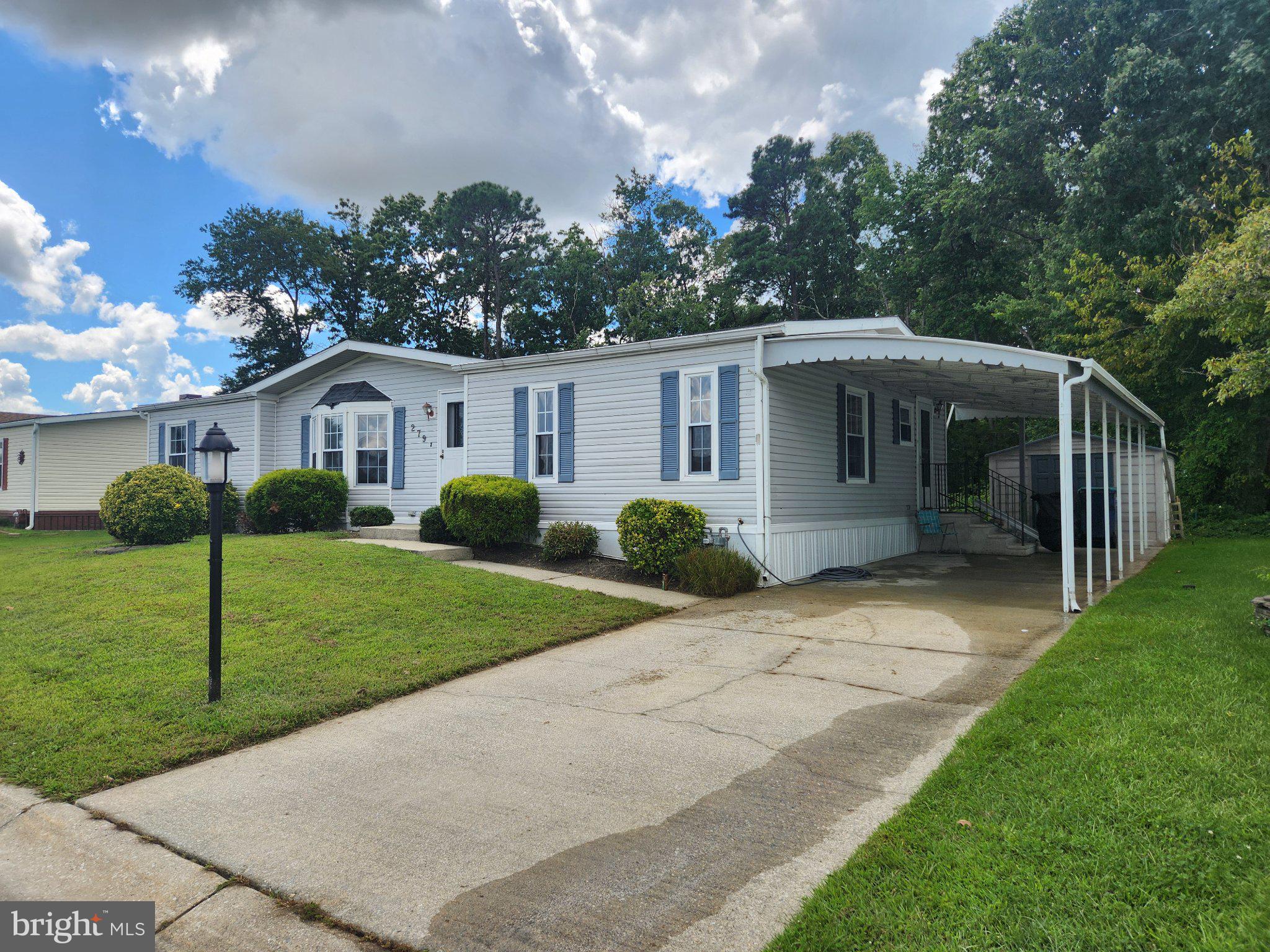 279 MAYFLOWER DRIVE