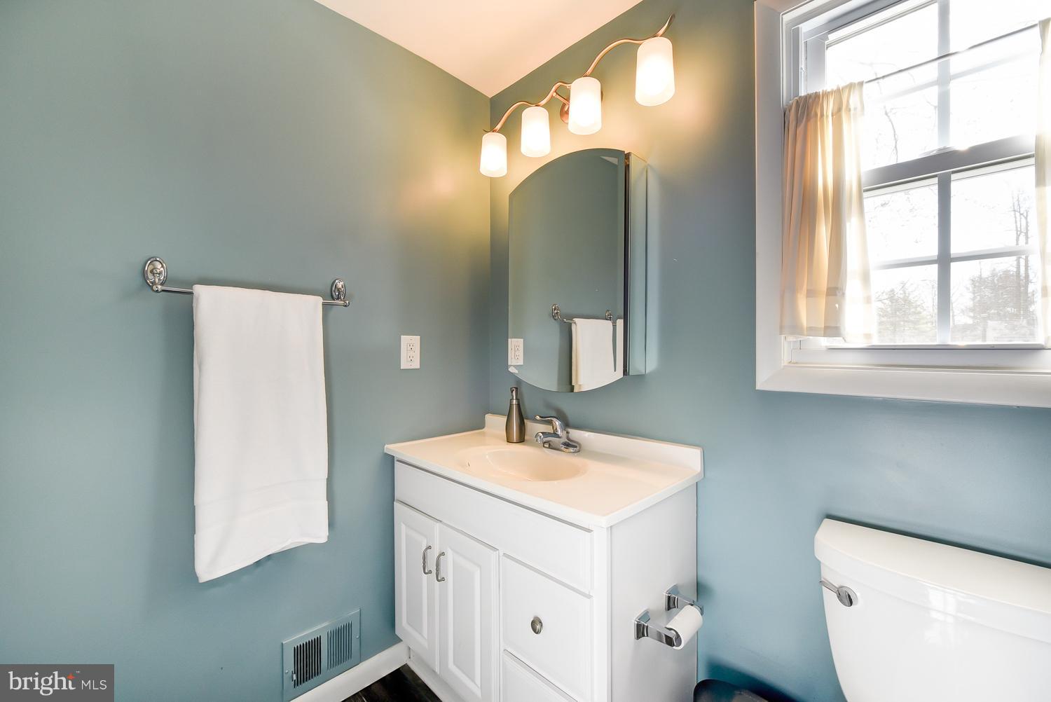 LINDEN SQUARE - Residential