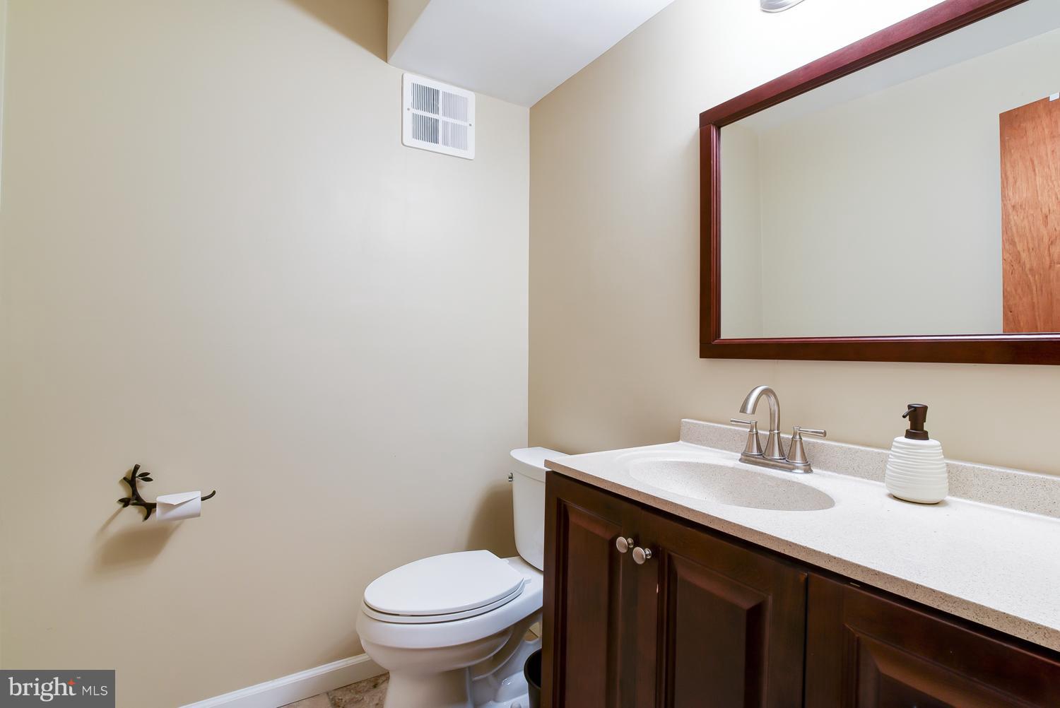 LINDEN SQUARE - Residential