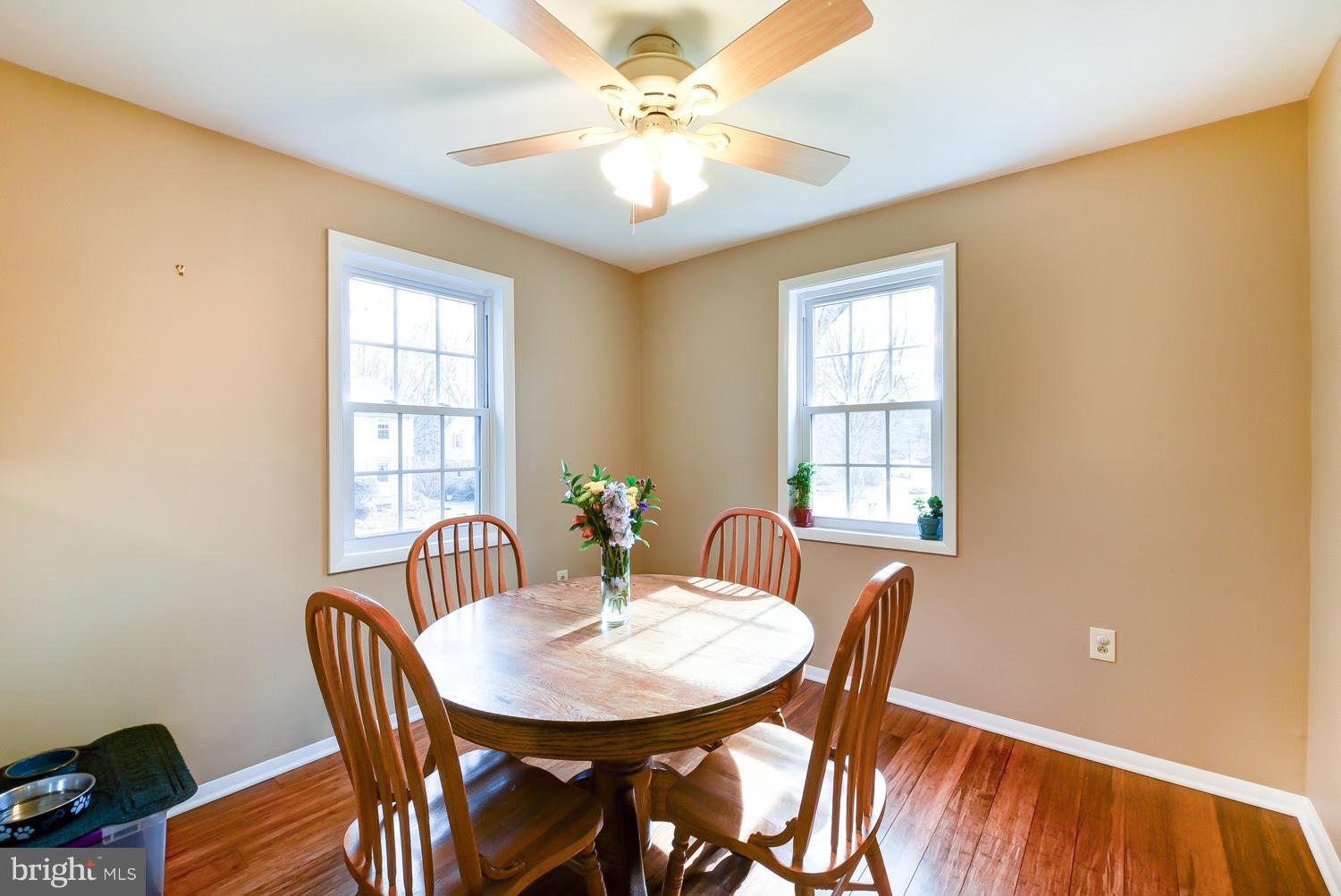 LINDEN SQUARE - Residential