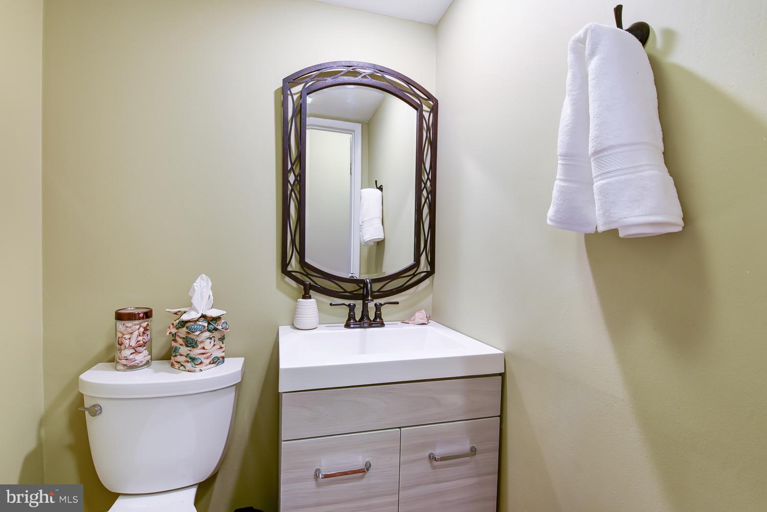 LINDEN SQUARE - Residential