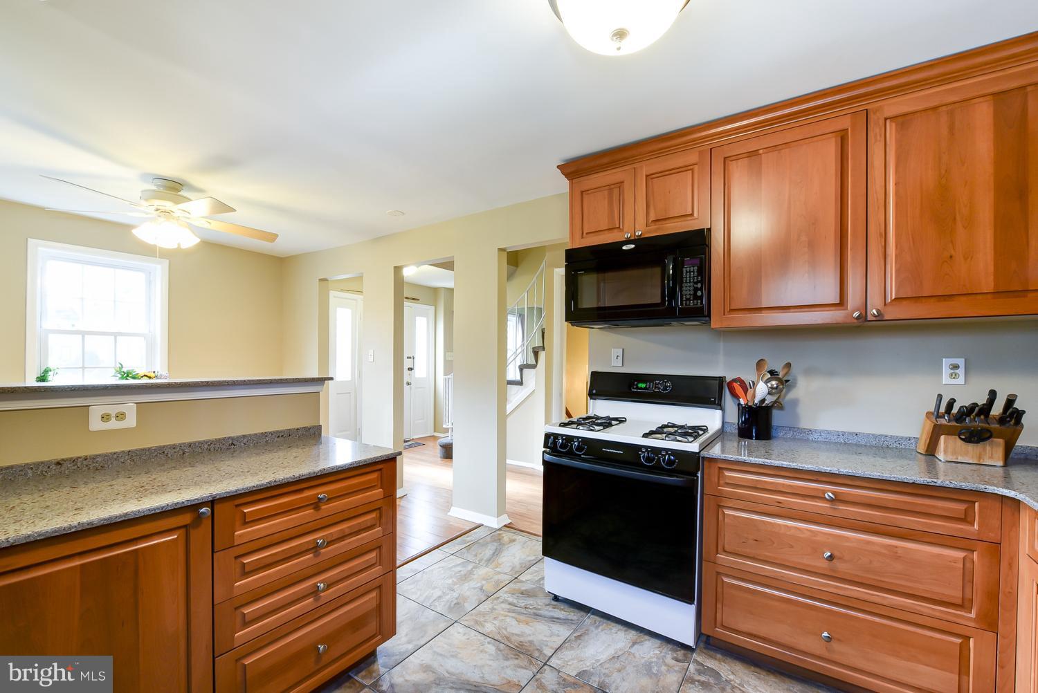 LINDEN SQUARE - Residential