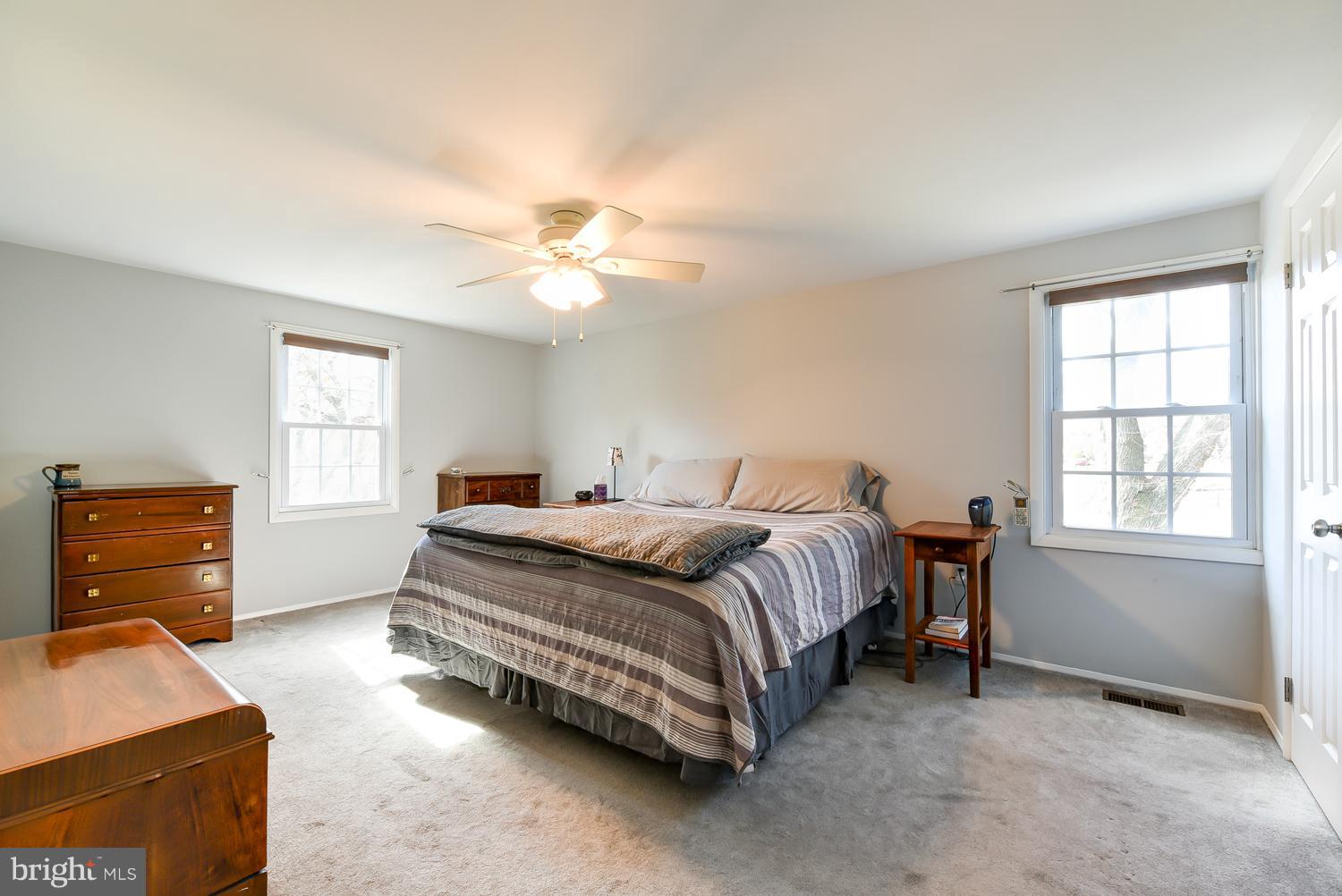 LINDEN SQUARE - Residential