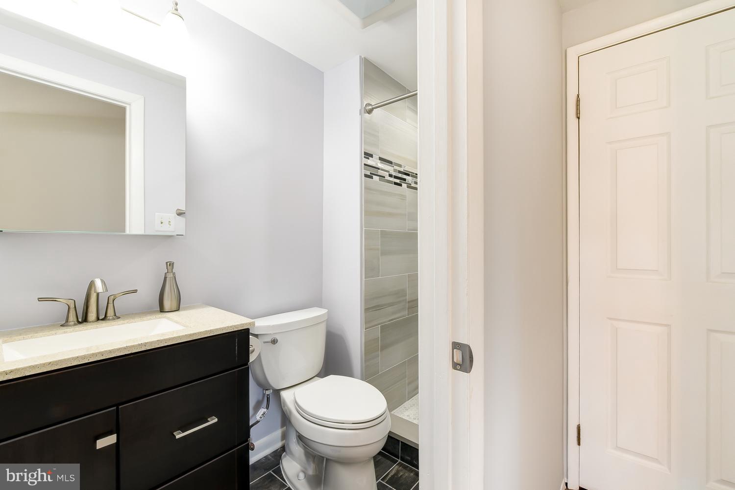 LINDEN SQUARE - Residential