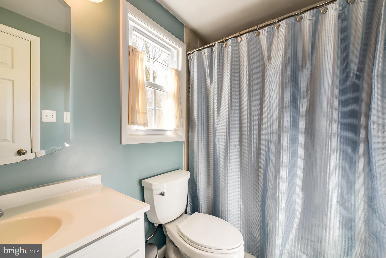 LINDEN SQUARE - Residential