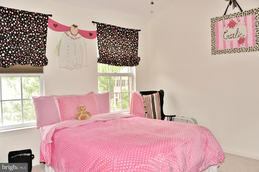 KINGSTOWNE - Residential Lease