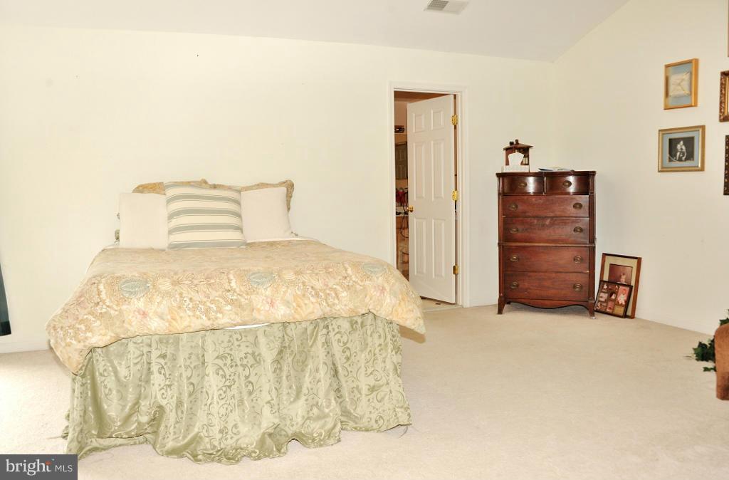 KINGSTOWNE - Residential Lease