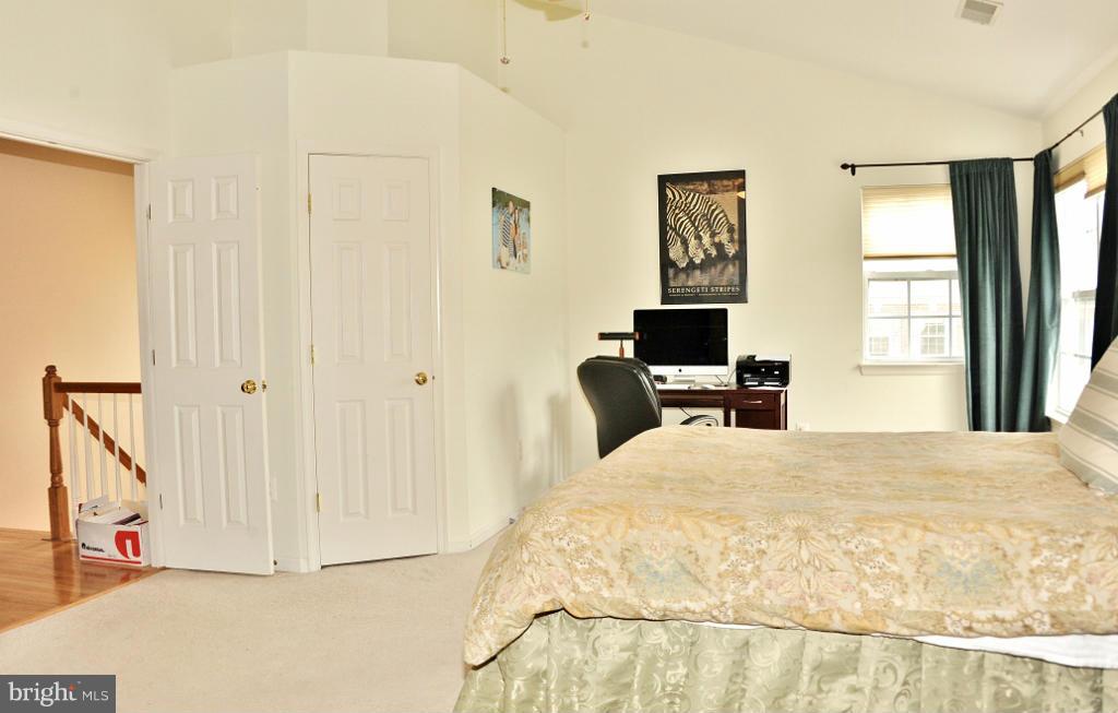 KINGSTOWNE - Residential Lease