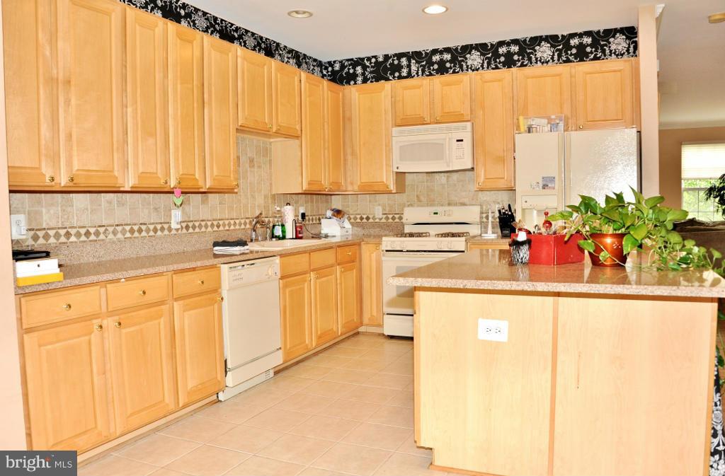 KINGSTOWNE - Residential Lease