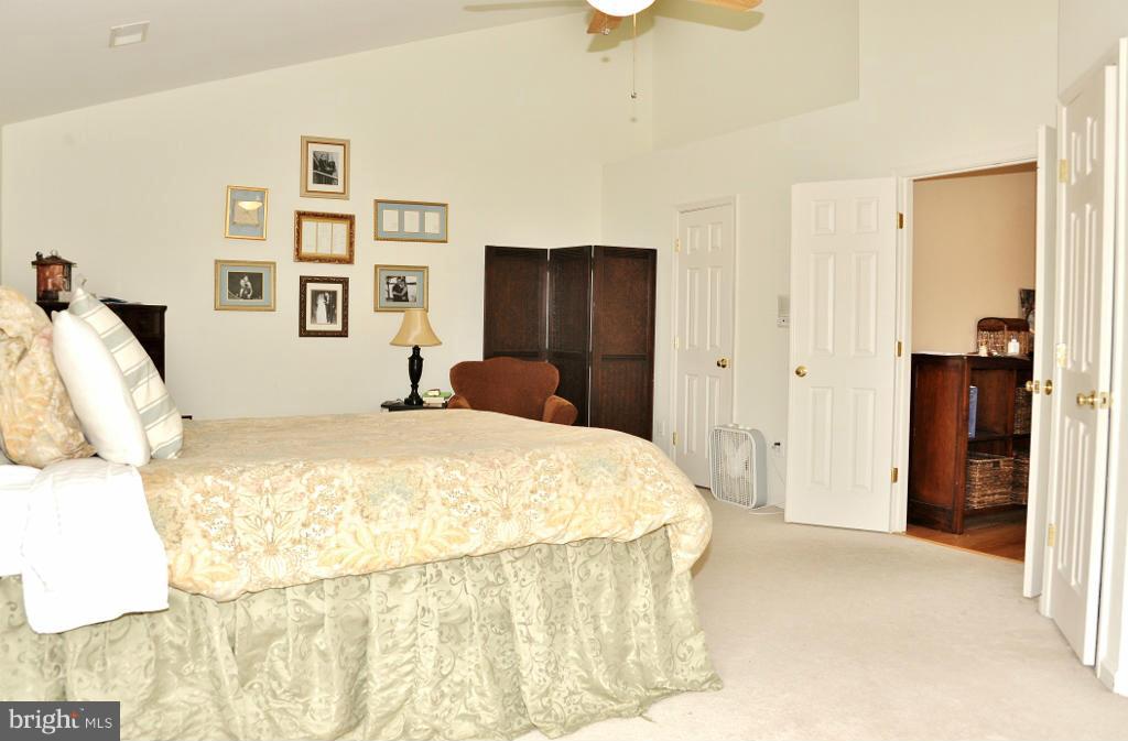 KINGSTOWNE - Residential Lease