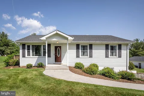 759 Readus Road, Edinburg, VA MLS: VASH2011234