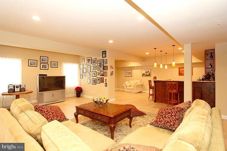 CABIN JOHN PARK - Residential Lease