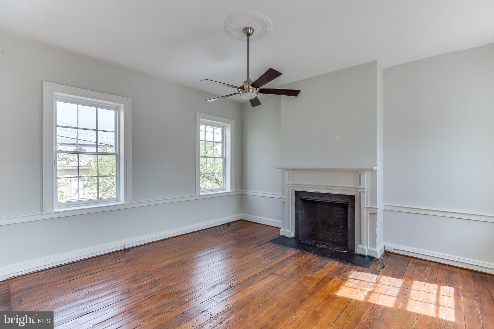 DOWNTOWN FREDERICKSBURG - Residential Lease