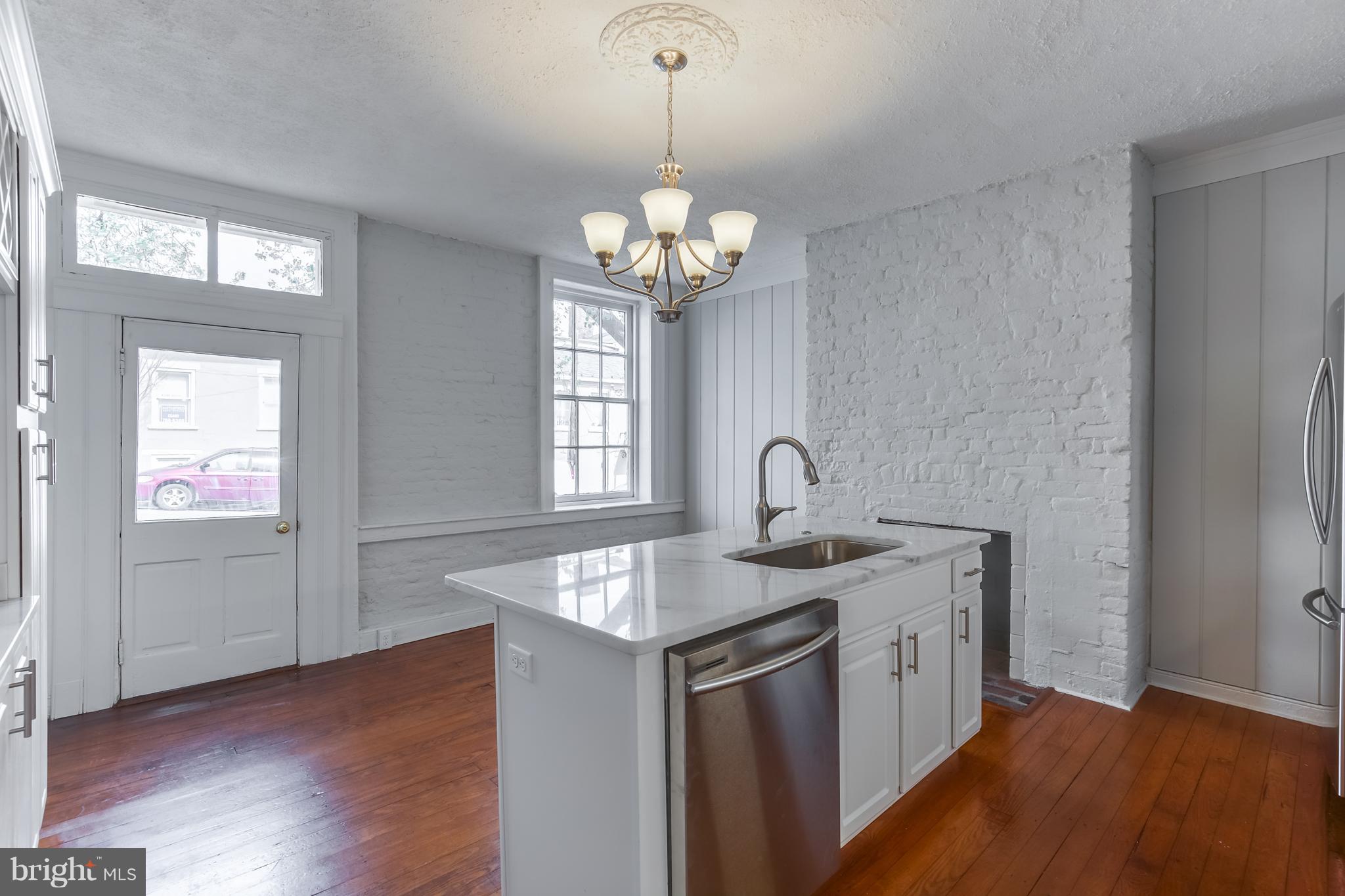 DOWNTOWN FREDERICKSBURG - Residential Lease