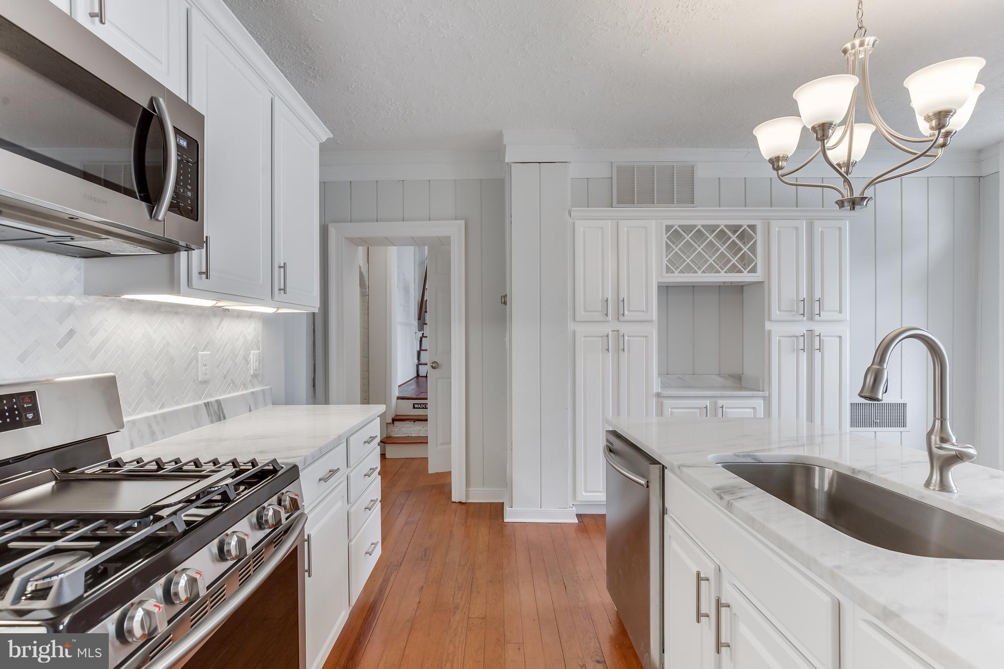 DOWNTOWN FREDERICKSBURG - Residential Lease