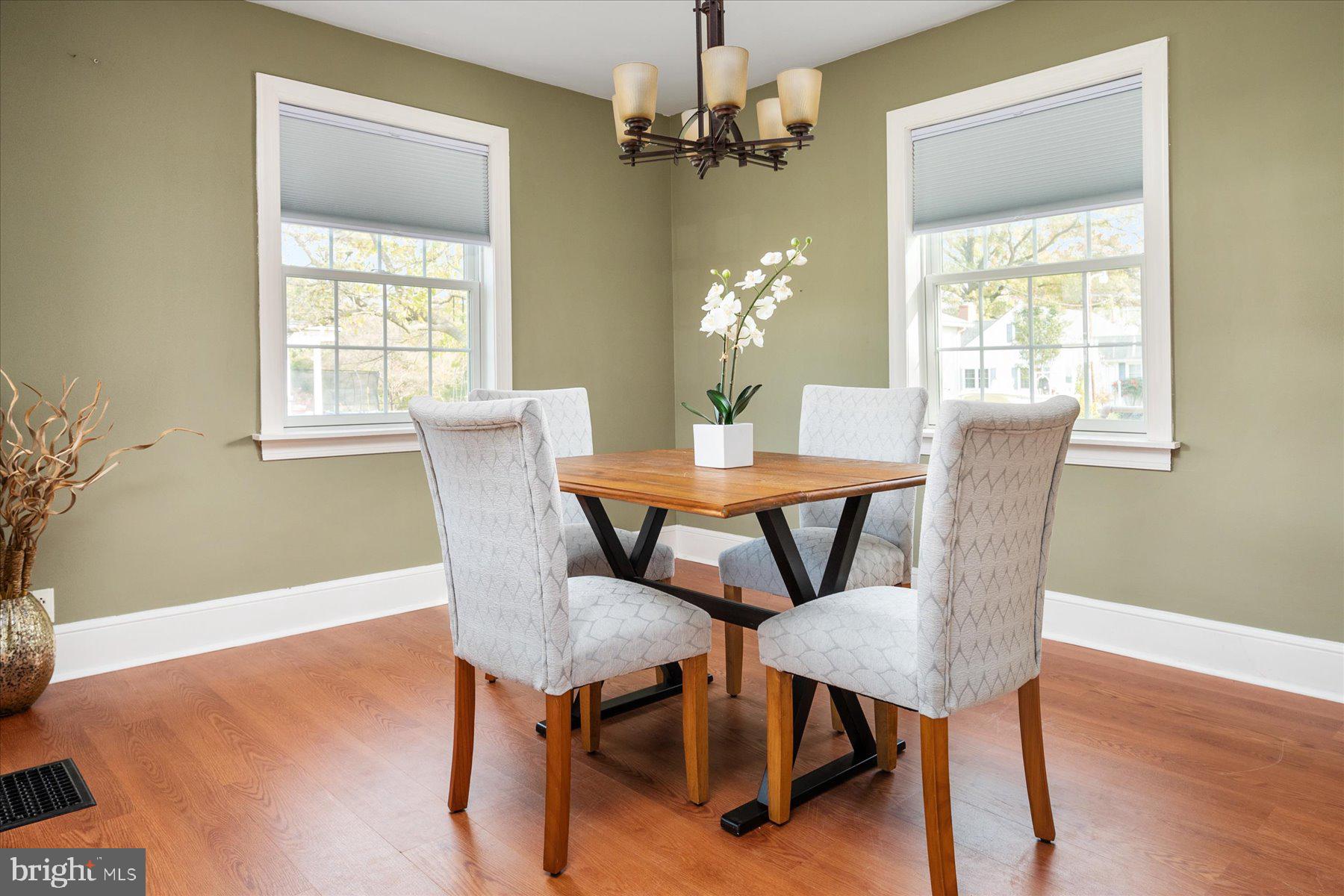 CENTREVILLE HEIGHTS - Residential