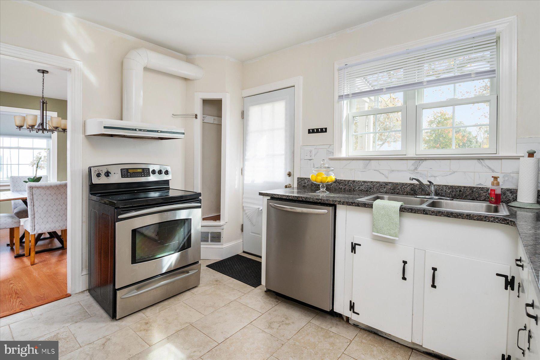 CENTREVILLE HEIGHTS - Residential