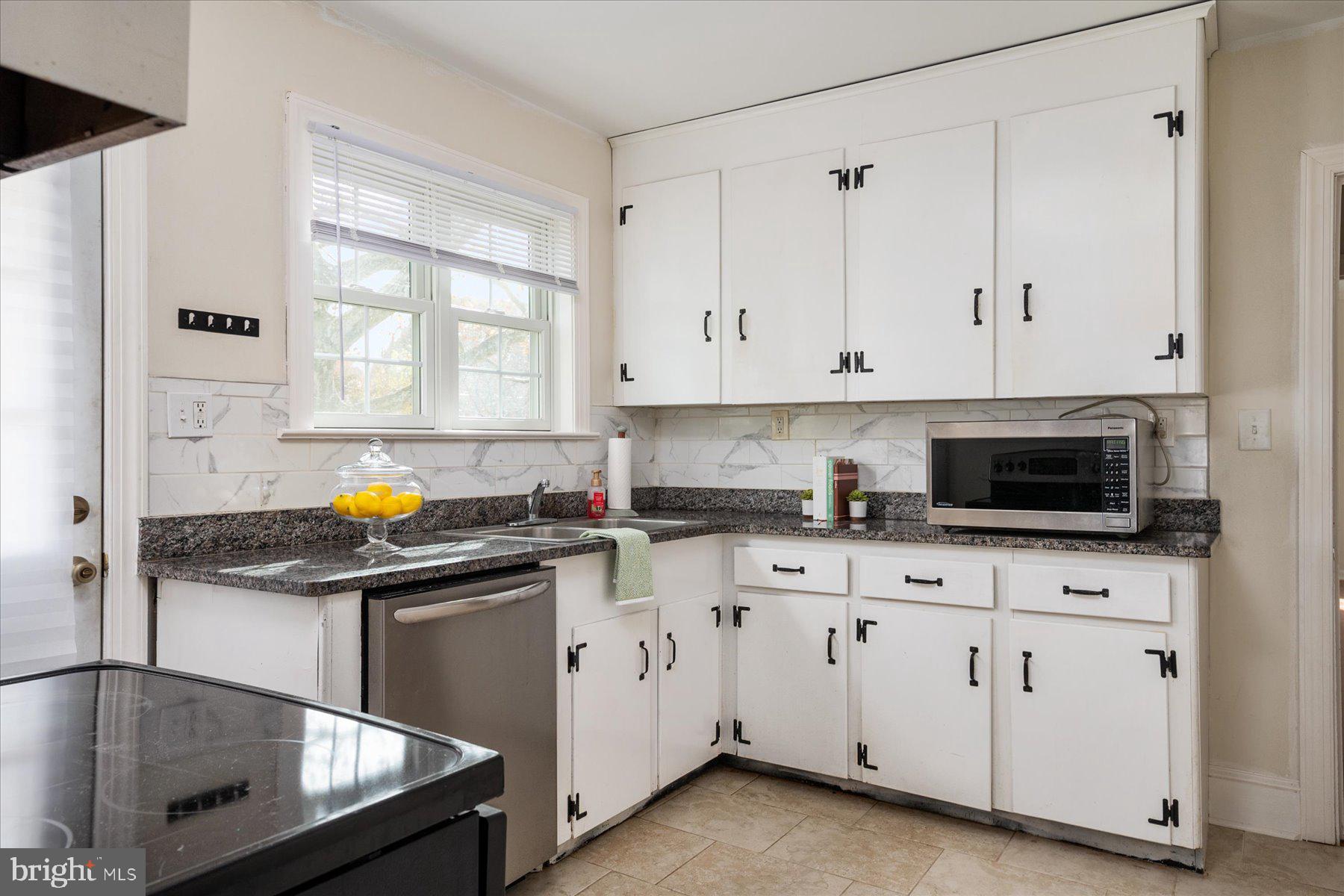 CENTREVILLE HEIGHTS - Residential