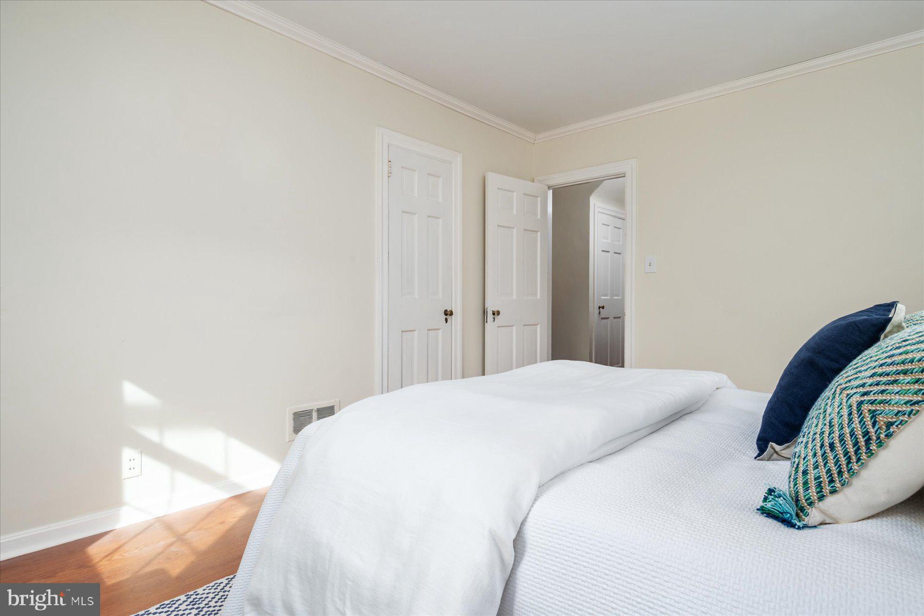 CENTREVILLE HEIGHTS - Residential