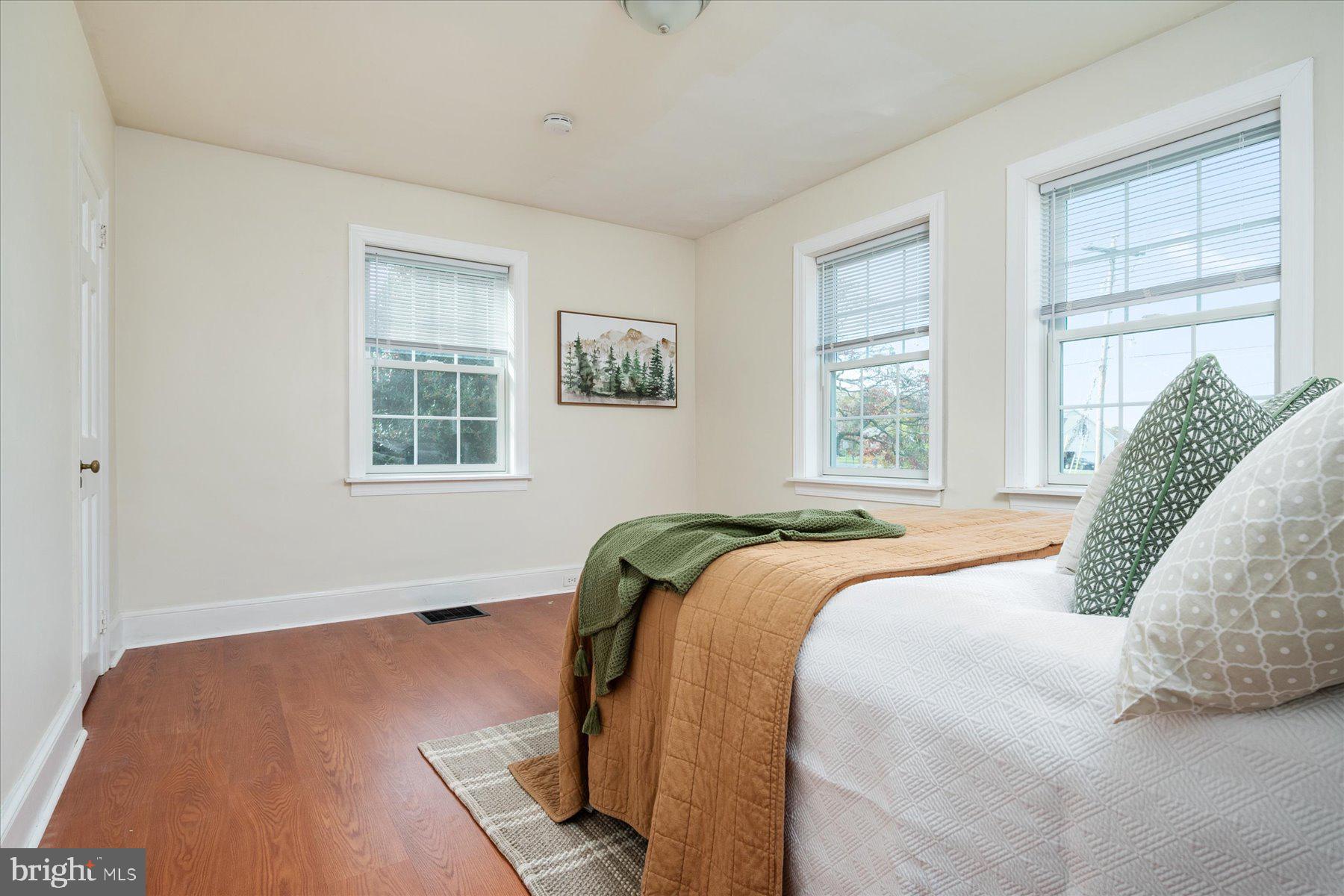 CENTREVILLE HEIGHTS - Residential