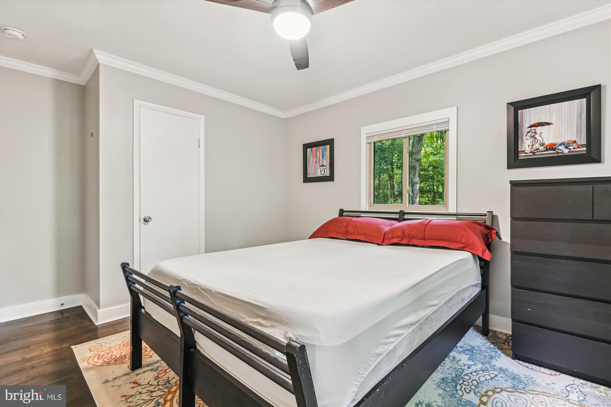 ROLLING KNOLLS - Residential