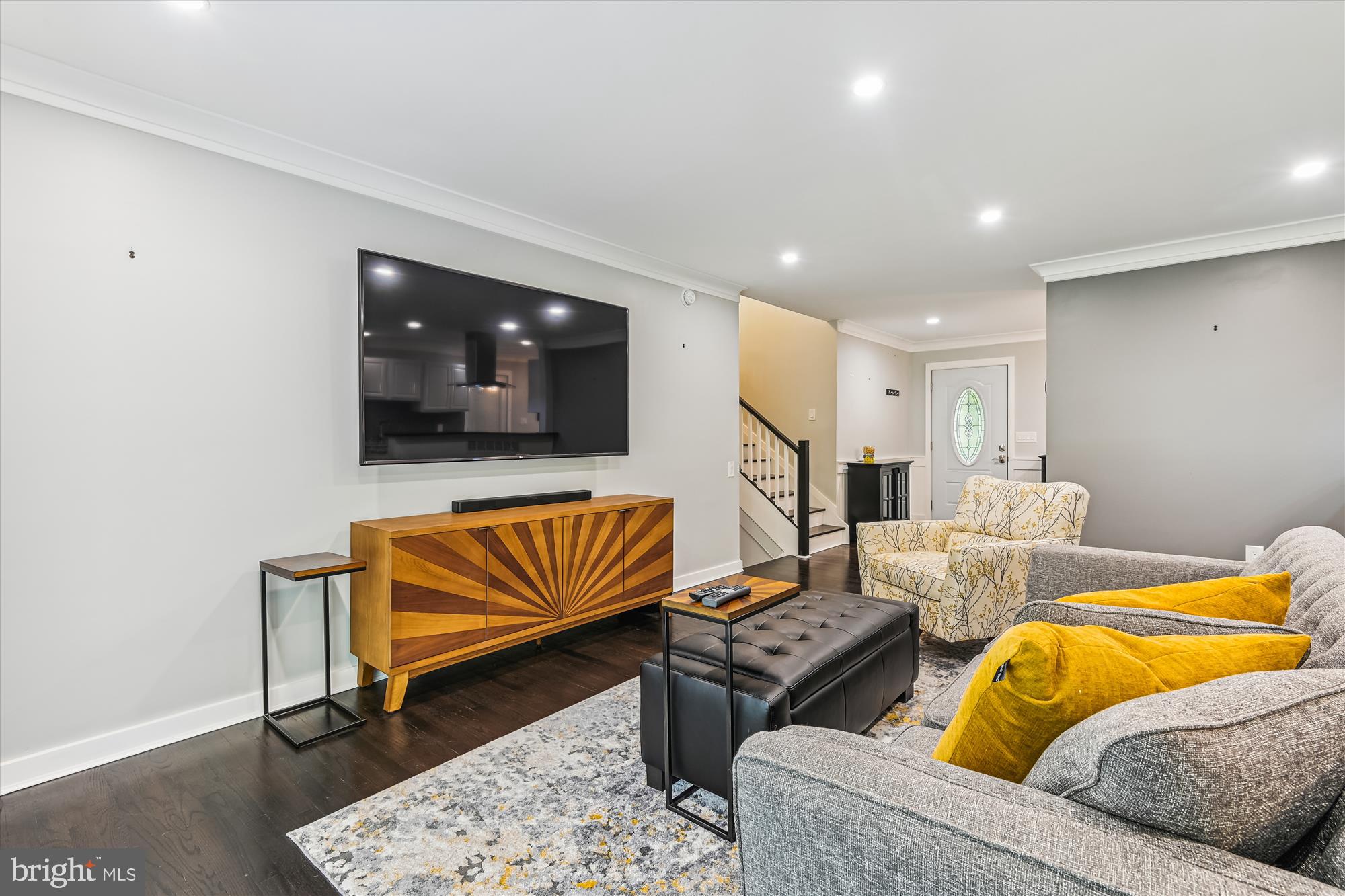 ROLLING KNOLLS - Residential