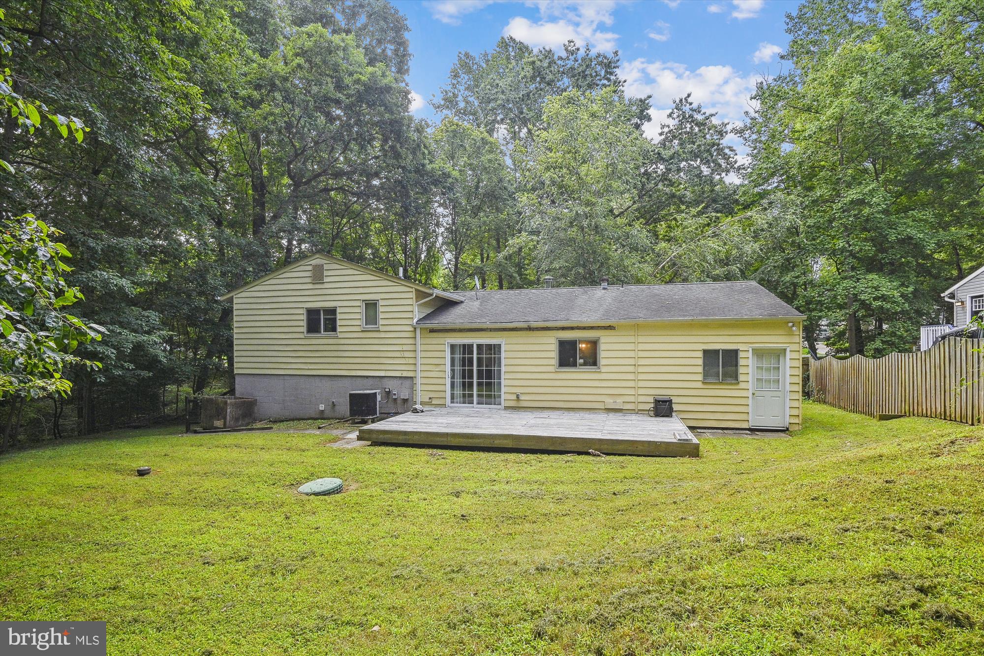 ROLLING KNOLLS - Residential