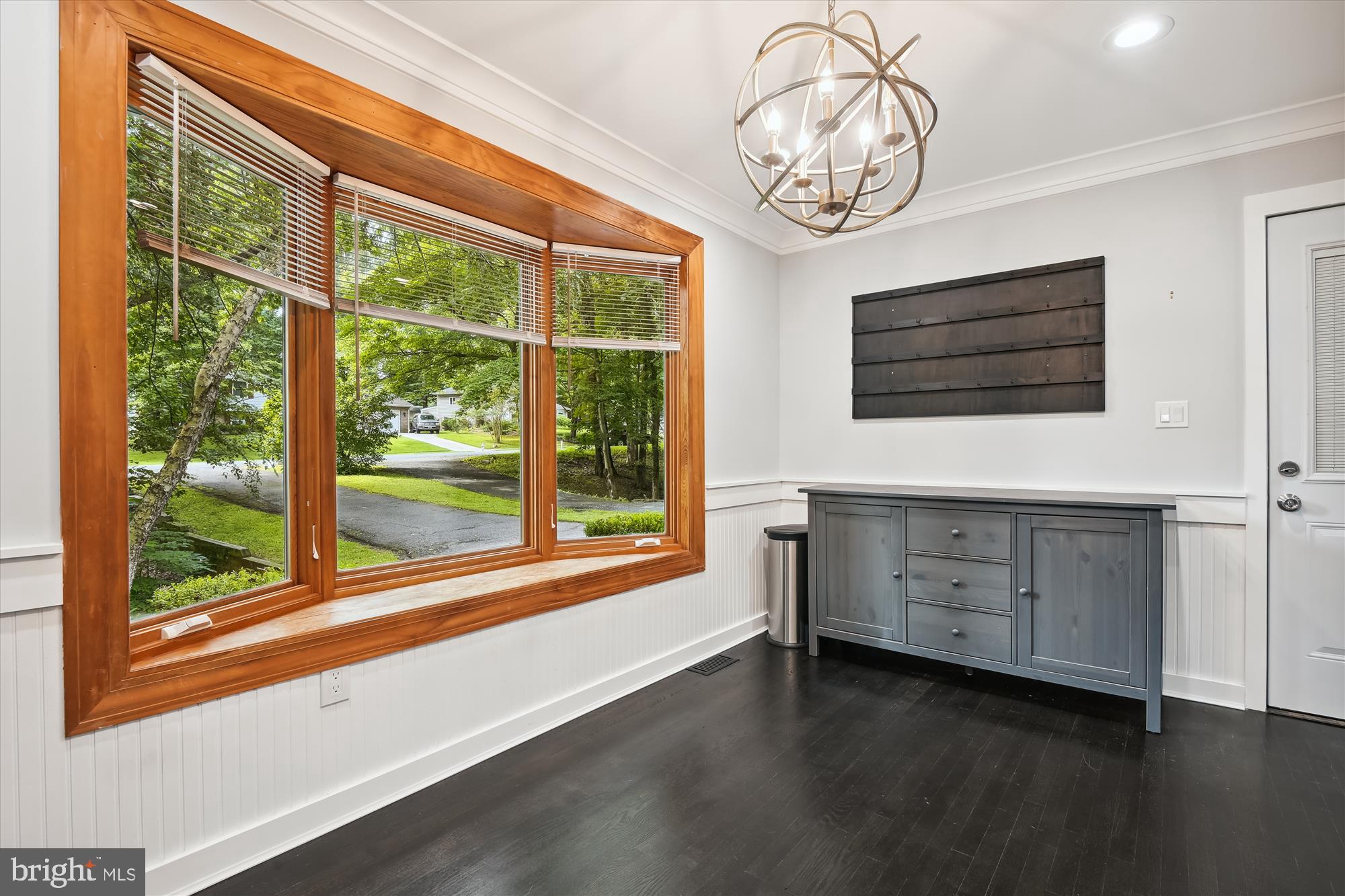 ROLLING KNOLLS - Residential