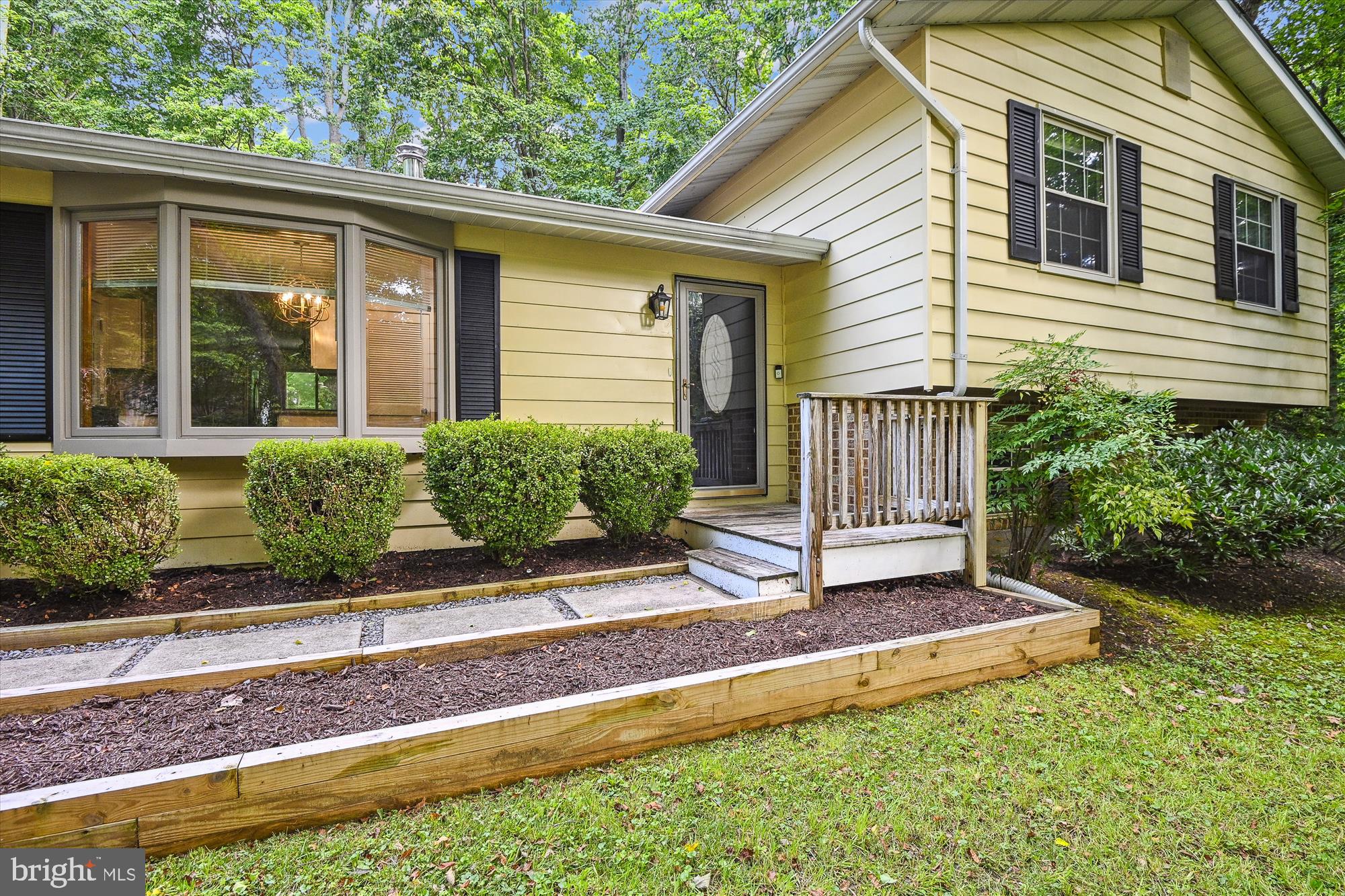 ROLLING KNOLLS - Residential