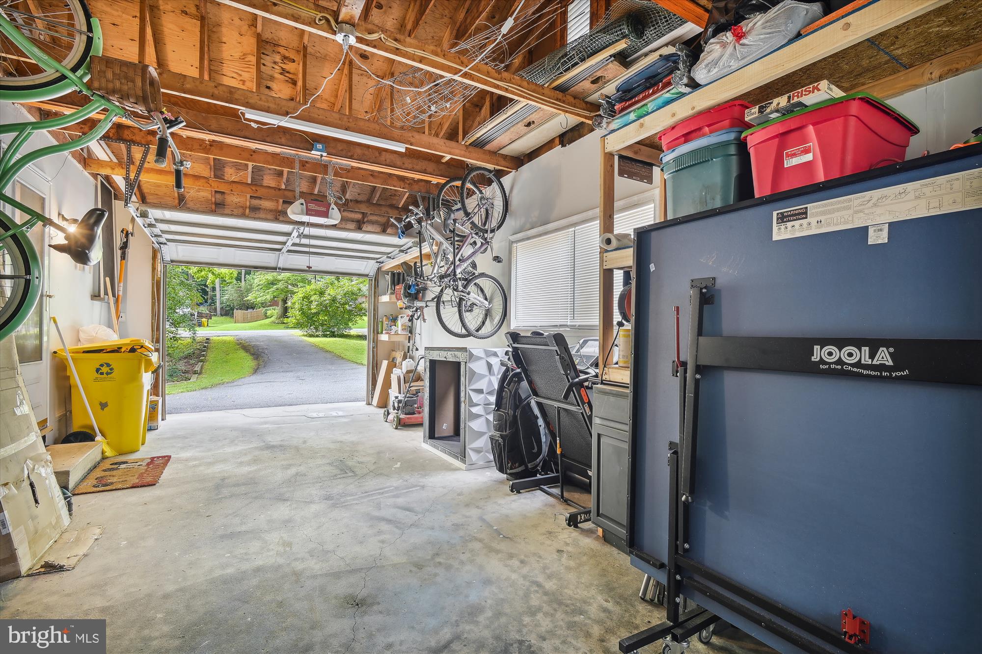 ROLLING KNOLLS - Residential