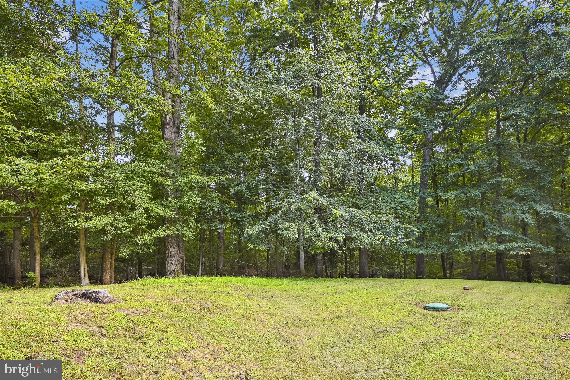 ROLLING KNOLLS - Residential